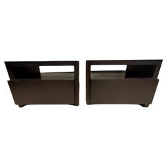 Pair of 1990s English Dark Brown Oak Contemporary Bedside Tables or Nightstands