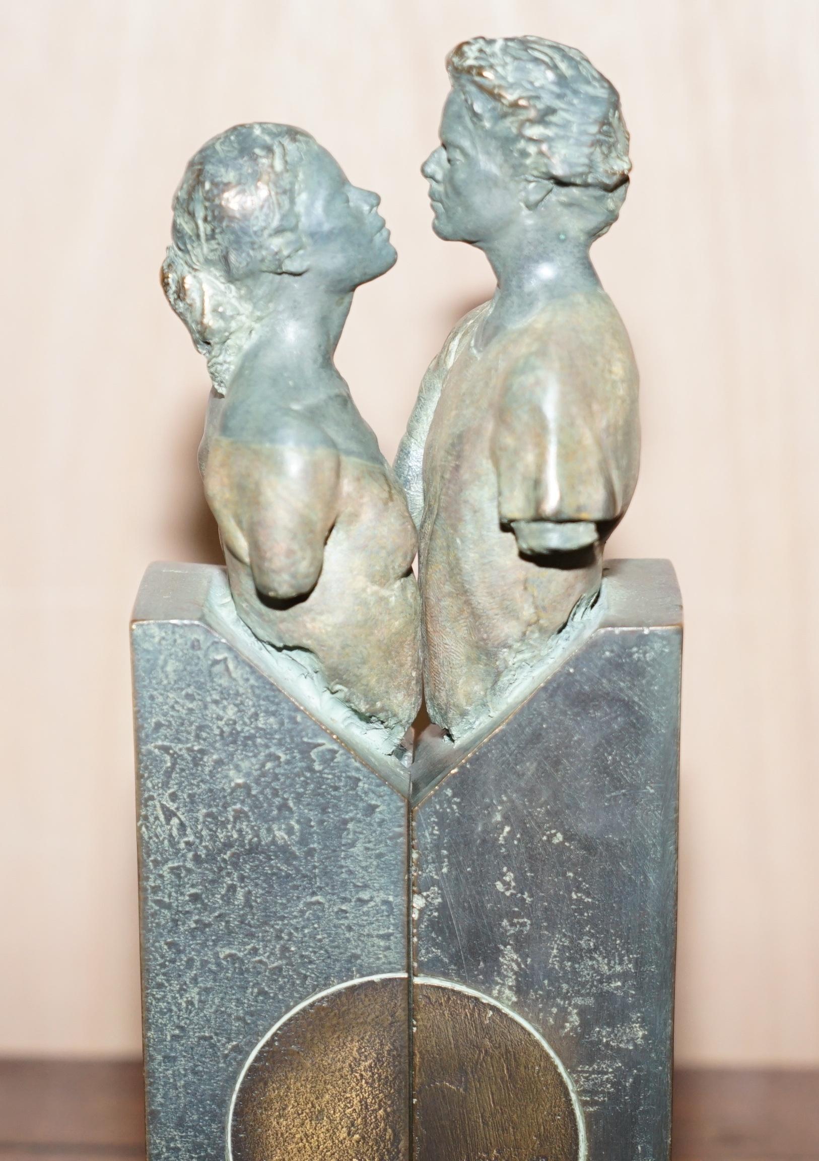 Spanish Pair of 1992 Limited Edition 226/3999 Bronze Lover Statues That Join Signed Mino