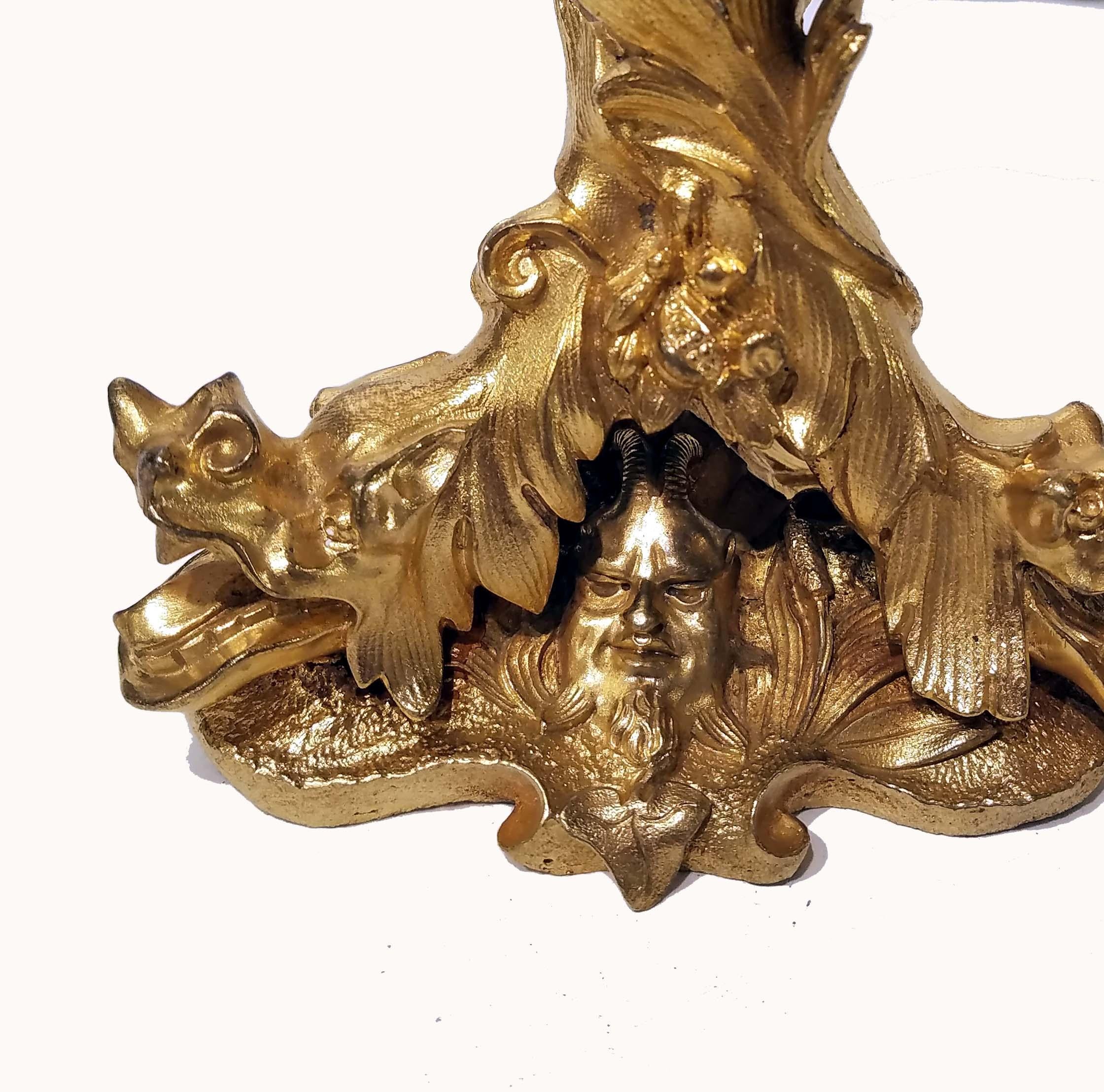 Pair of 19th Century Ormolu-Mounted Grotto Shell Tazzas In Good Condition In New York, NY