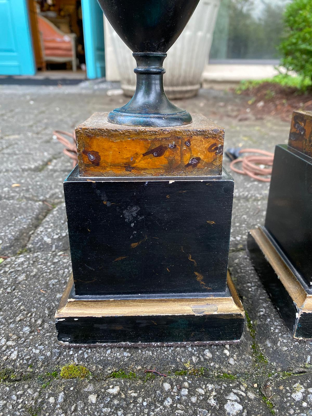Pair of 19th-20th Century Black Tole Lamps with Neoclassical Mask 3