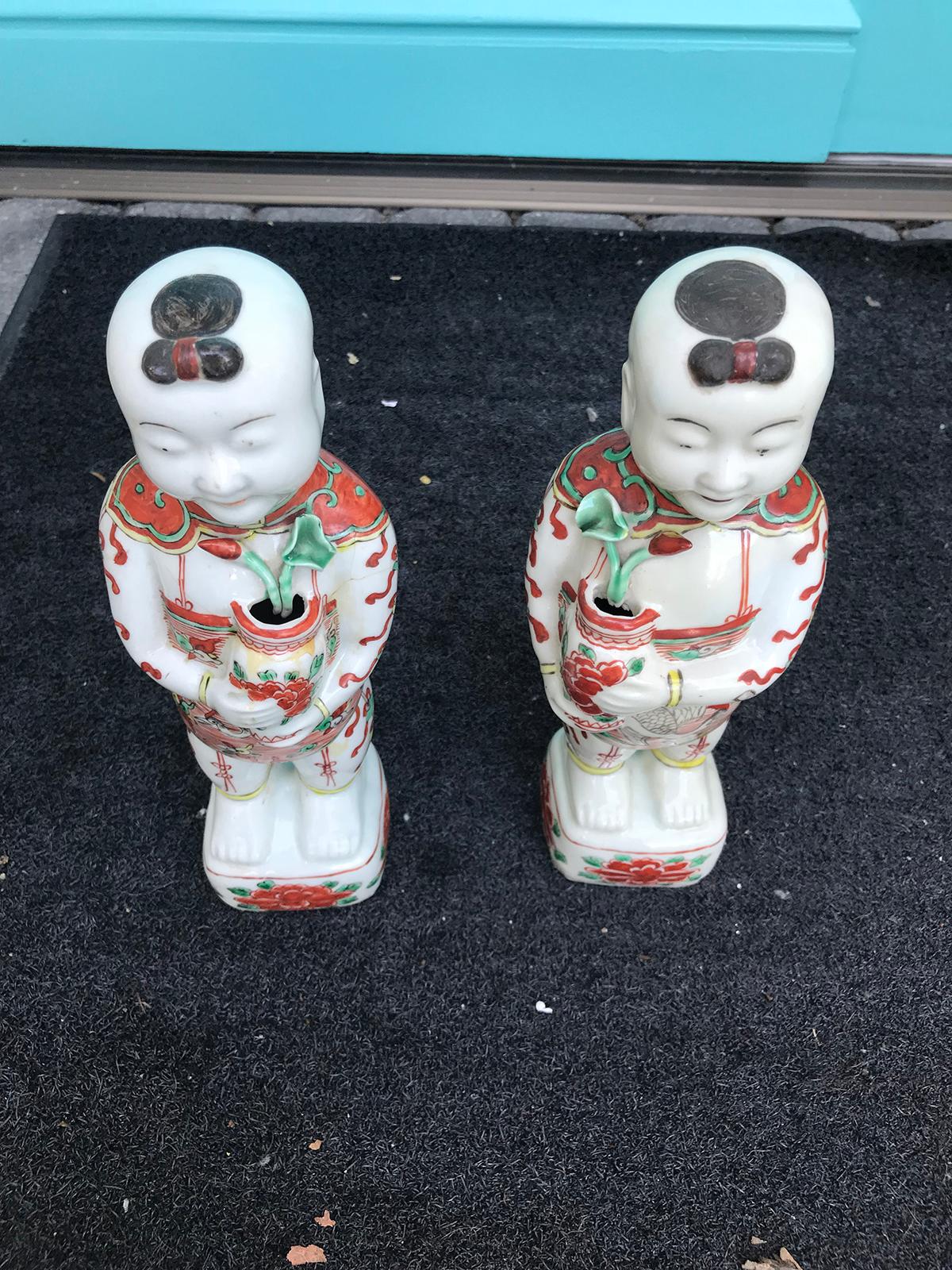 Qing Pair of 19th-20th Century Chinese Porcelain Hoho Boys, Unmarked For Sale