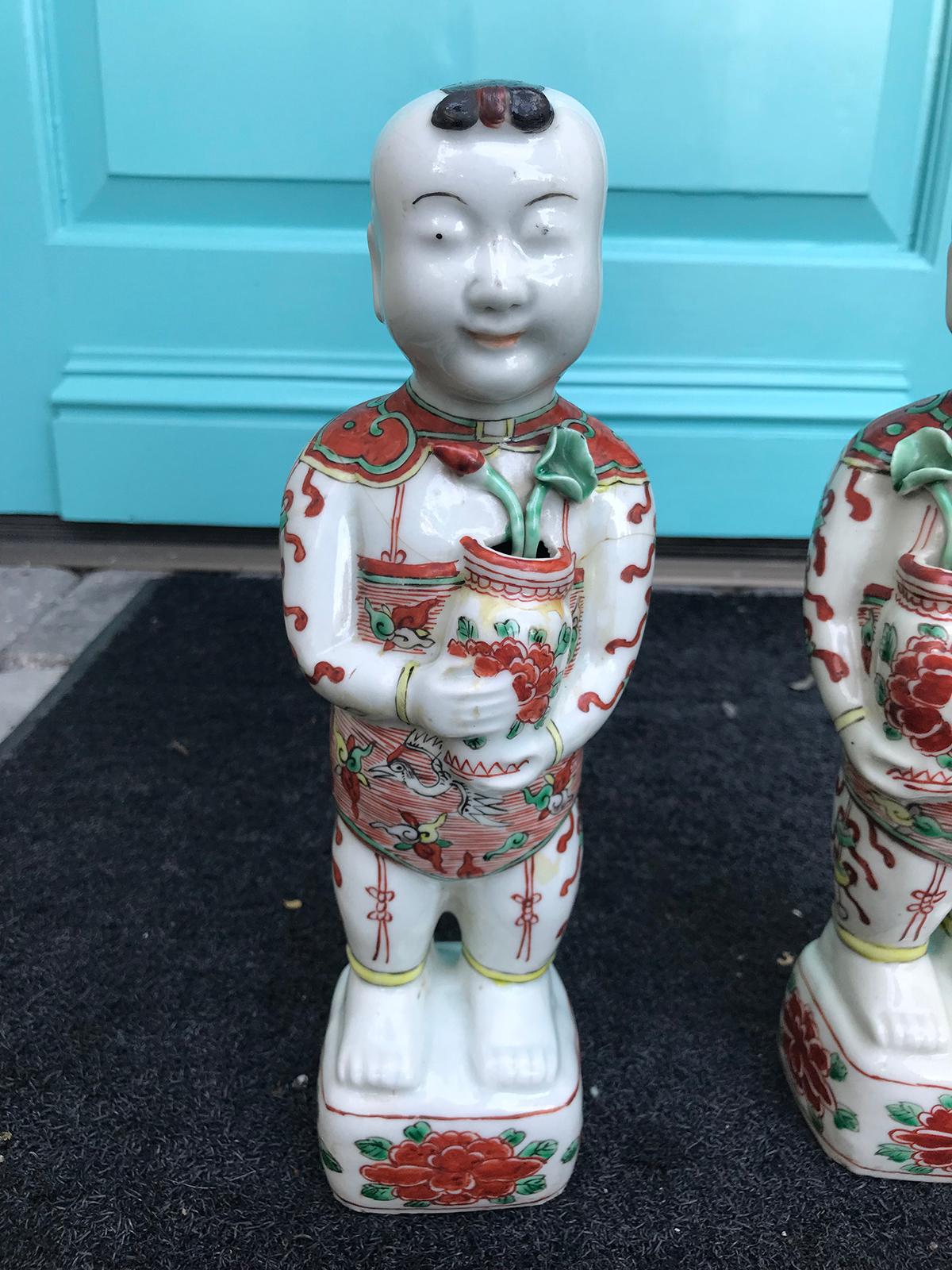 Pair of 19th-20th Century Chinese Porcelain Hoho Boys, Unmarked In Good Condition For Sale In Atlanta, GA