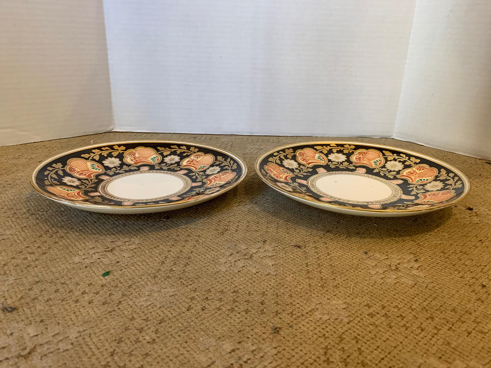 19th Century Pair of 19th-20th Century English Porcelain Dinner Plates, Unmarked For Sale