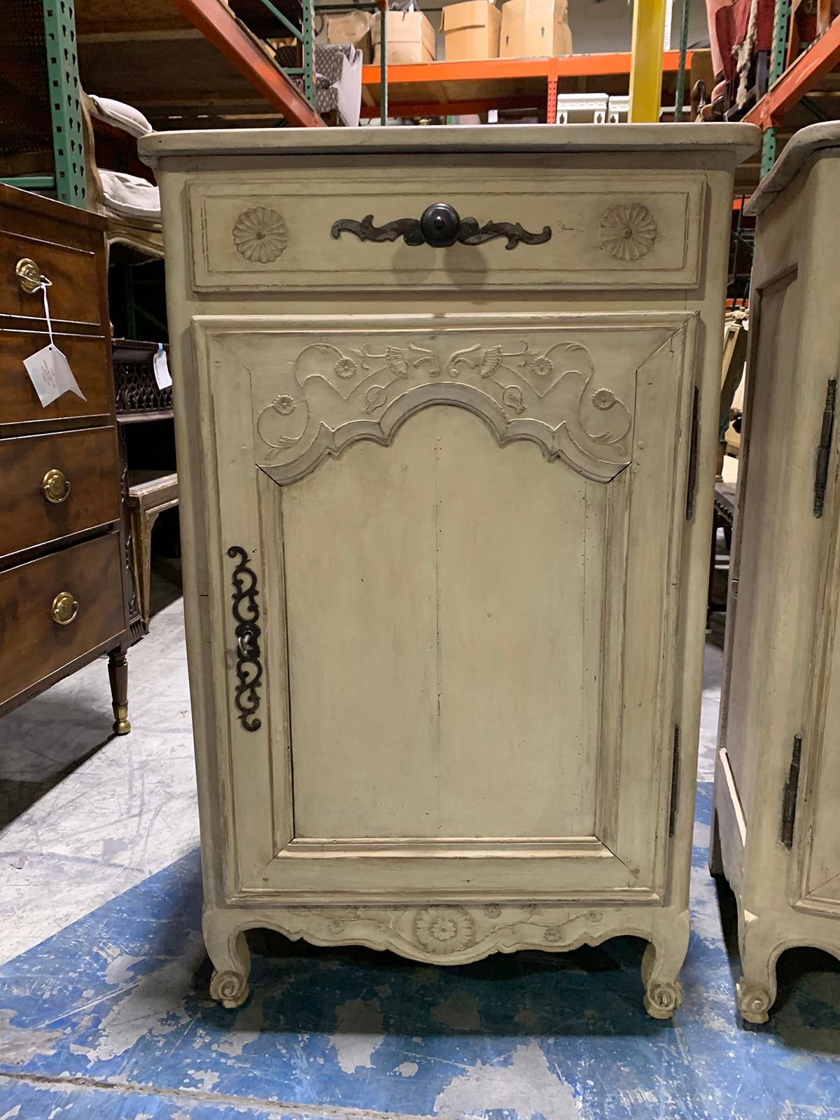 Wood Pair of 19th-20th Century Louis XV Style Provincial Painted Cabinets For Sale