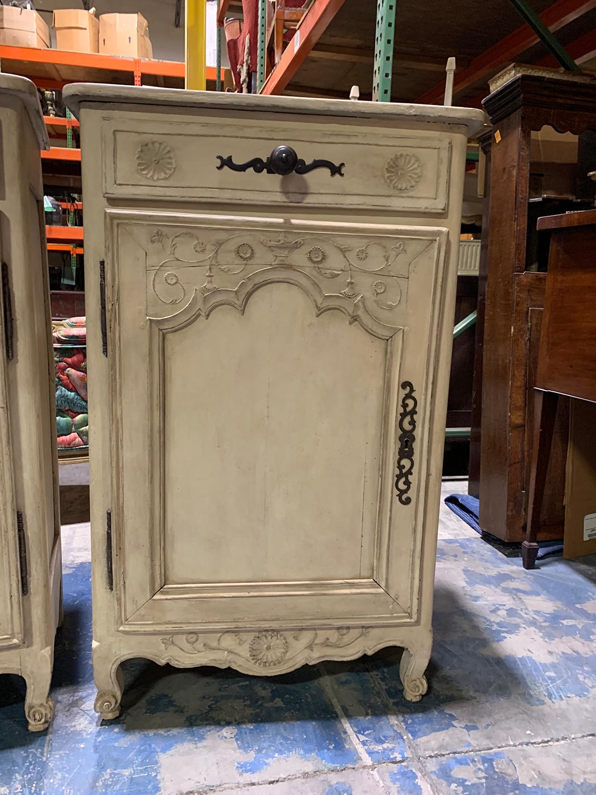 Pair of 19th-20th Century Louis XV Style Provincial Painted Cabinets For Sale 1