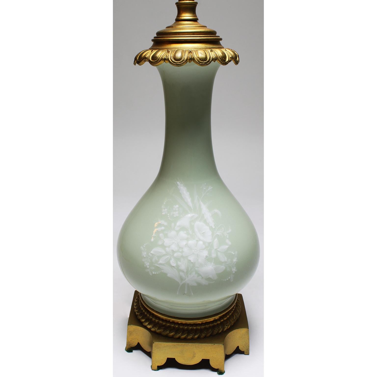 Pair of 19th-20th Century Pâte-sur-Pâte Porcelain and Gilt-Bronze Table Lamp For Sale 1