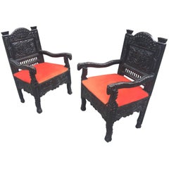 Paar Breton-Sessel aus Kastanienholz mit Widderkopf-Design aus dem 19. Jh.