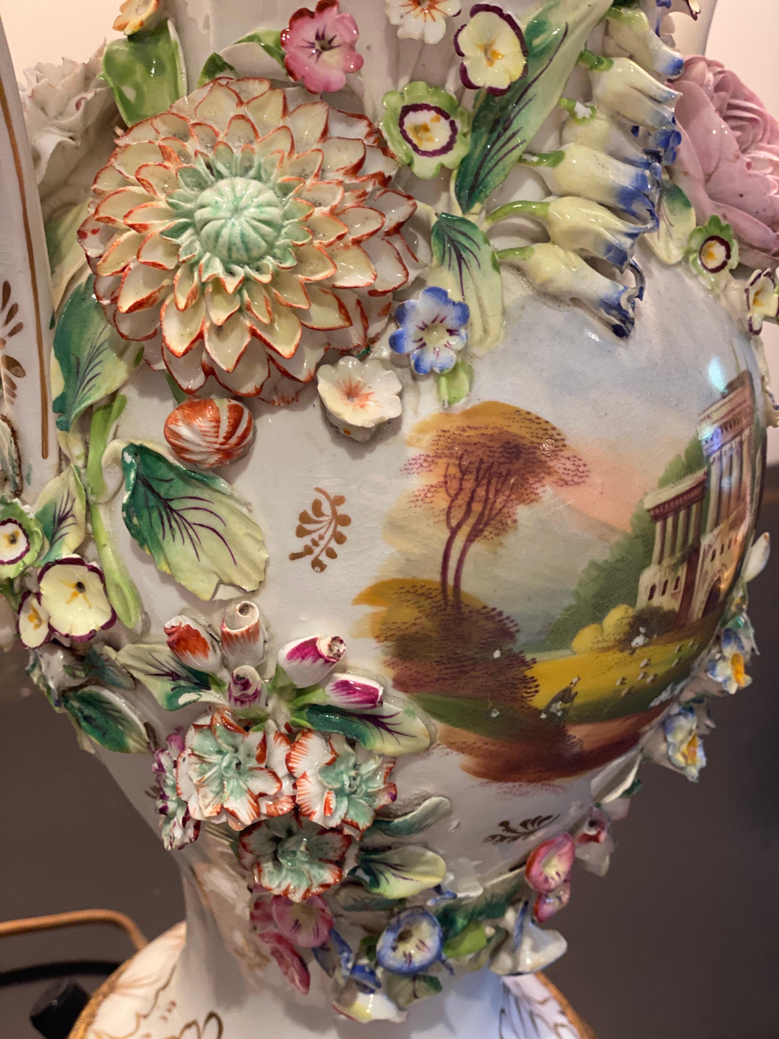 Paar englische zweiarmige Vasen aus Coalport Porcelain aus dem 19. Jahrhundert, umfunktioniert zu Lampen im Angebot 11