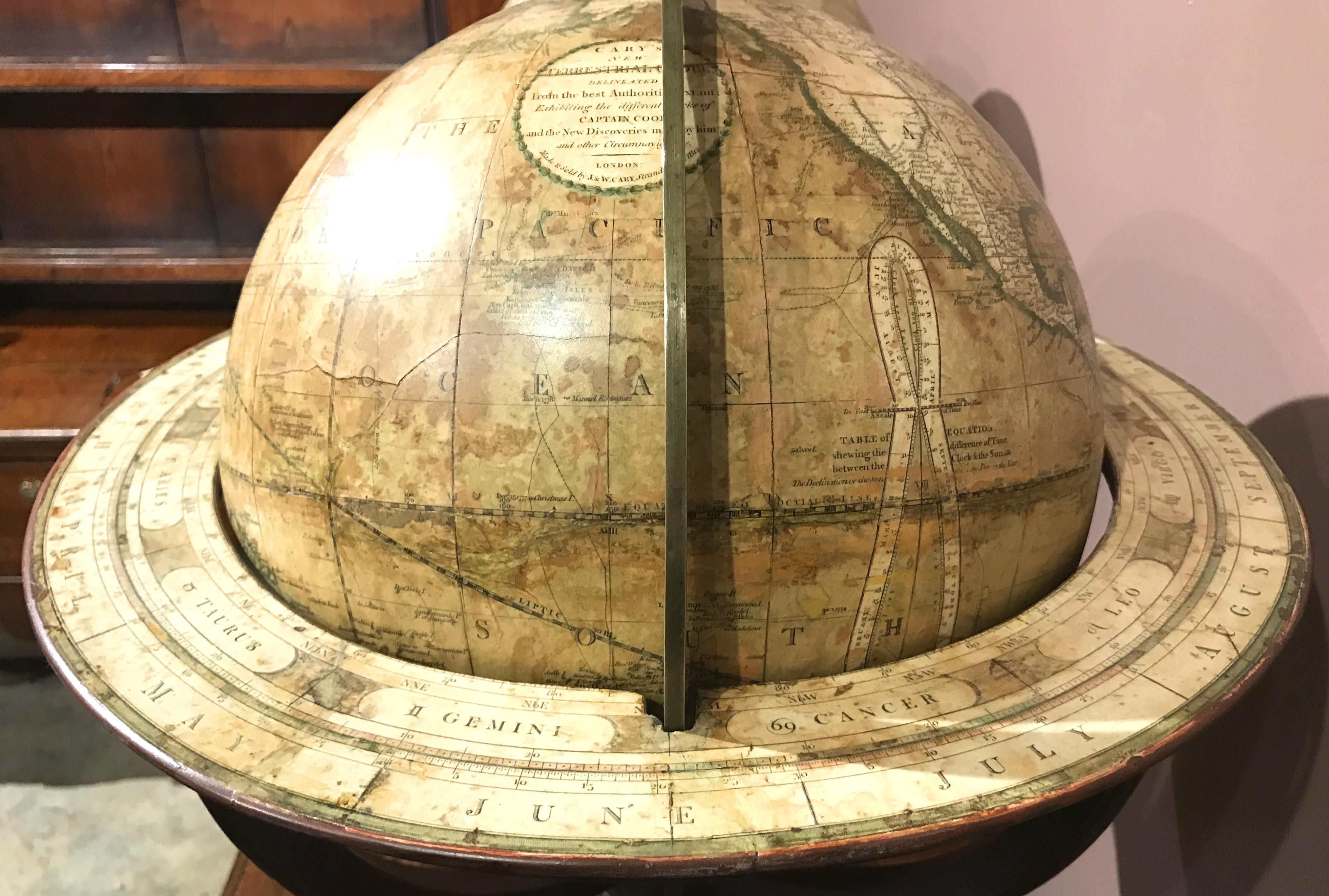 Paire de globes de table célestes/terrestres anglais J & W Cary du 19ème siècle en vente 3