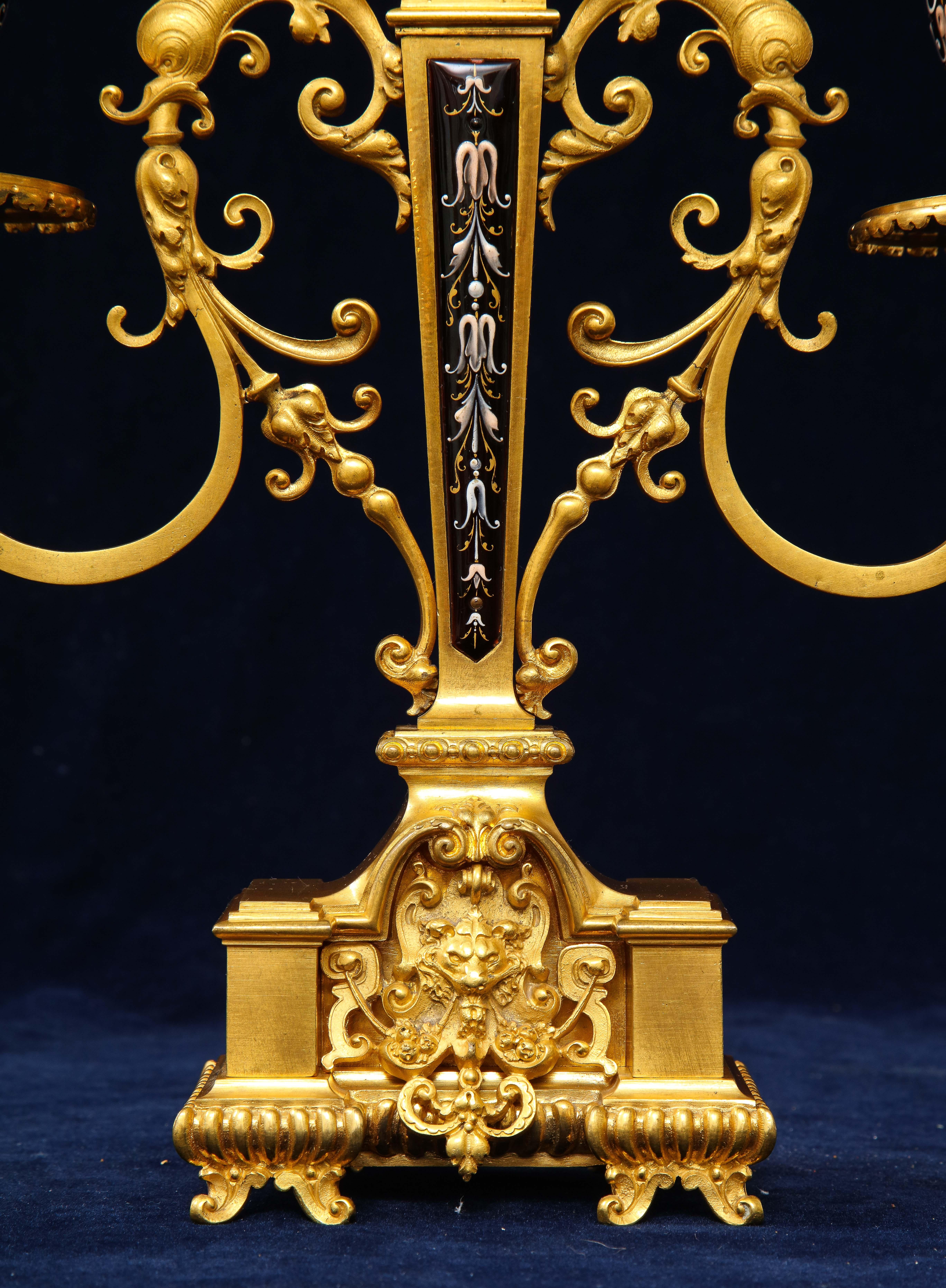 Coppia di candelabri a 2 bracci in bronzo e smalto francese del XIX secolo con Branch a forma di delfino in vendita 1