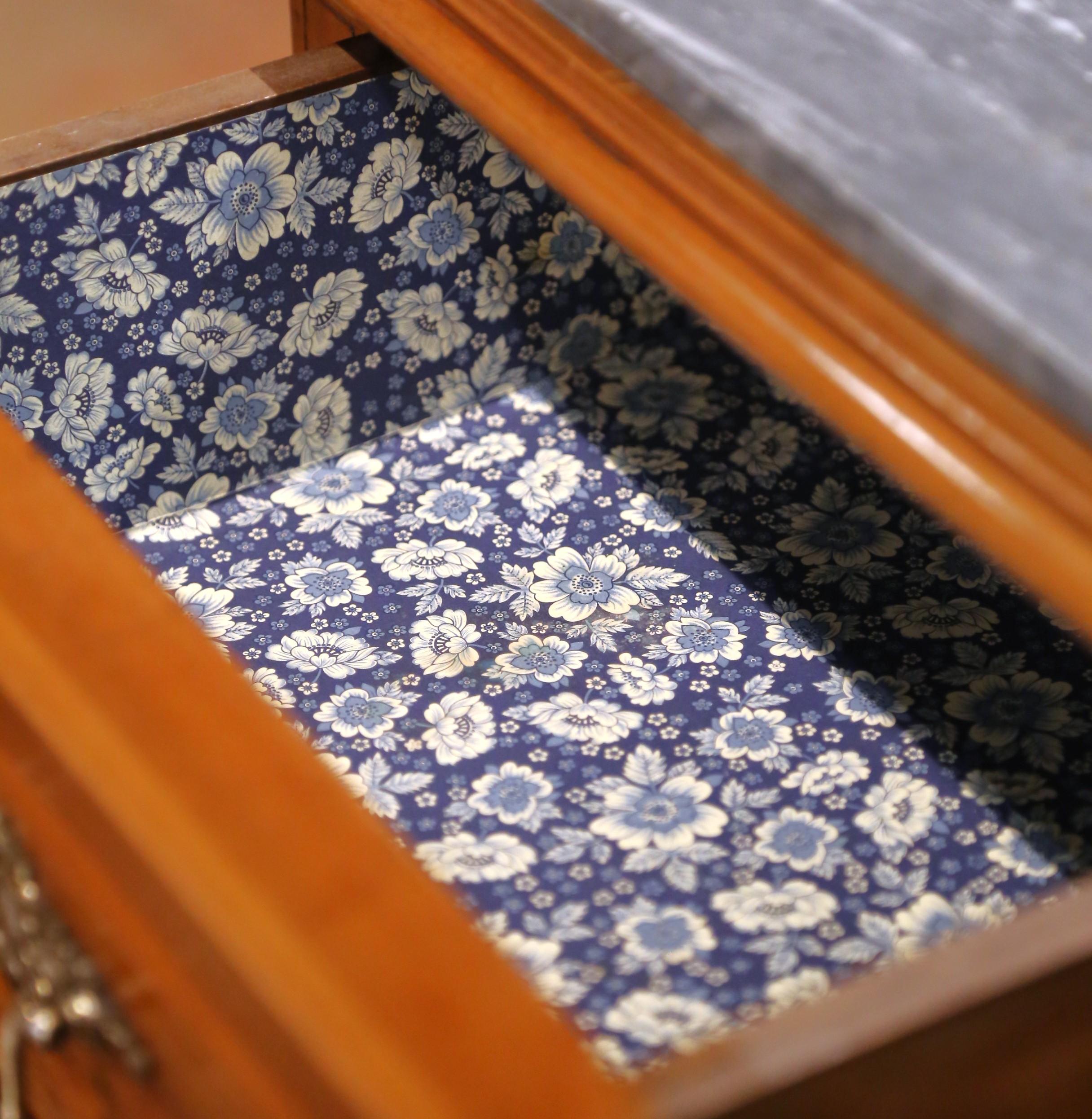 Paire de tables de chevet en acajou Louis Philippe du 19e C. avec dessus en marbre en vente 10