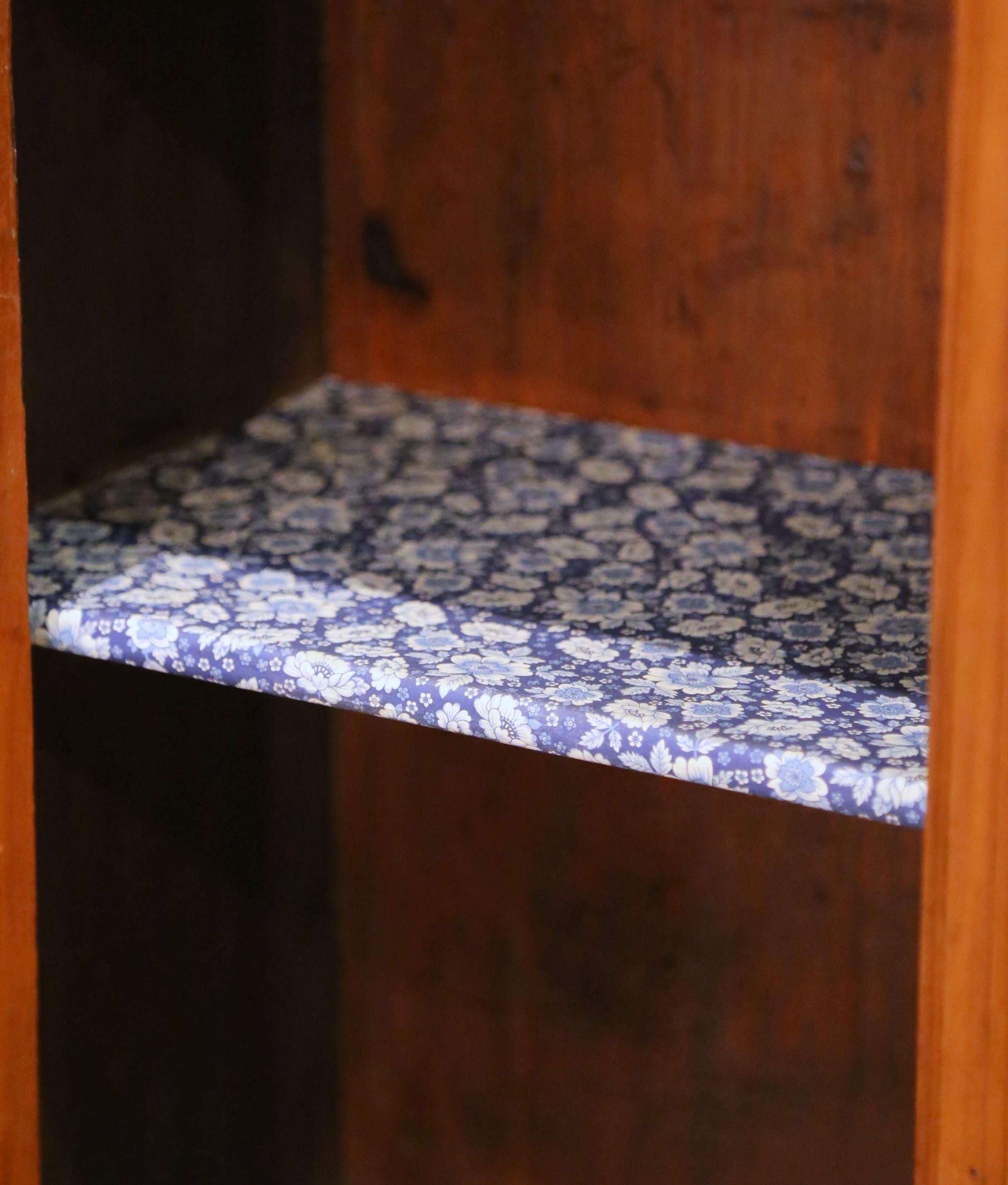 Paire de tables de chevet en acajou Louis Philippe du 19e C. avec dessus en marbre en vente 11
