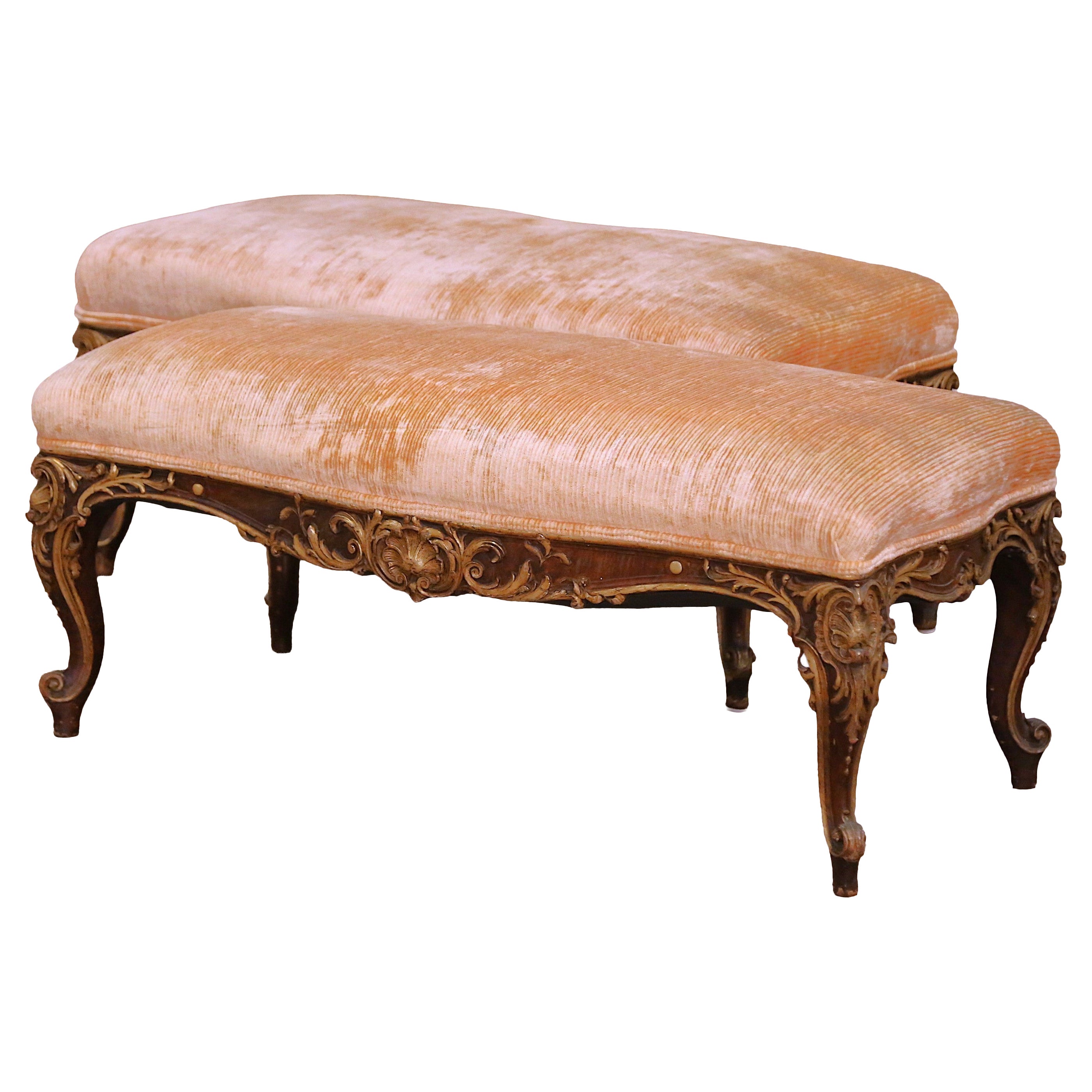 Paar französische Louis XV-Bänke aus Nussbaumholz mit Blattgoldakzenten aus dem 19.