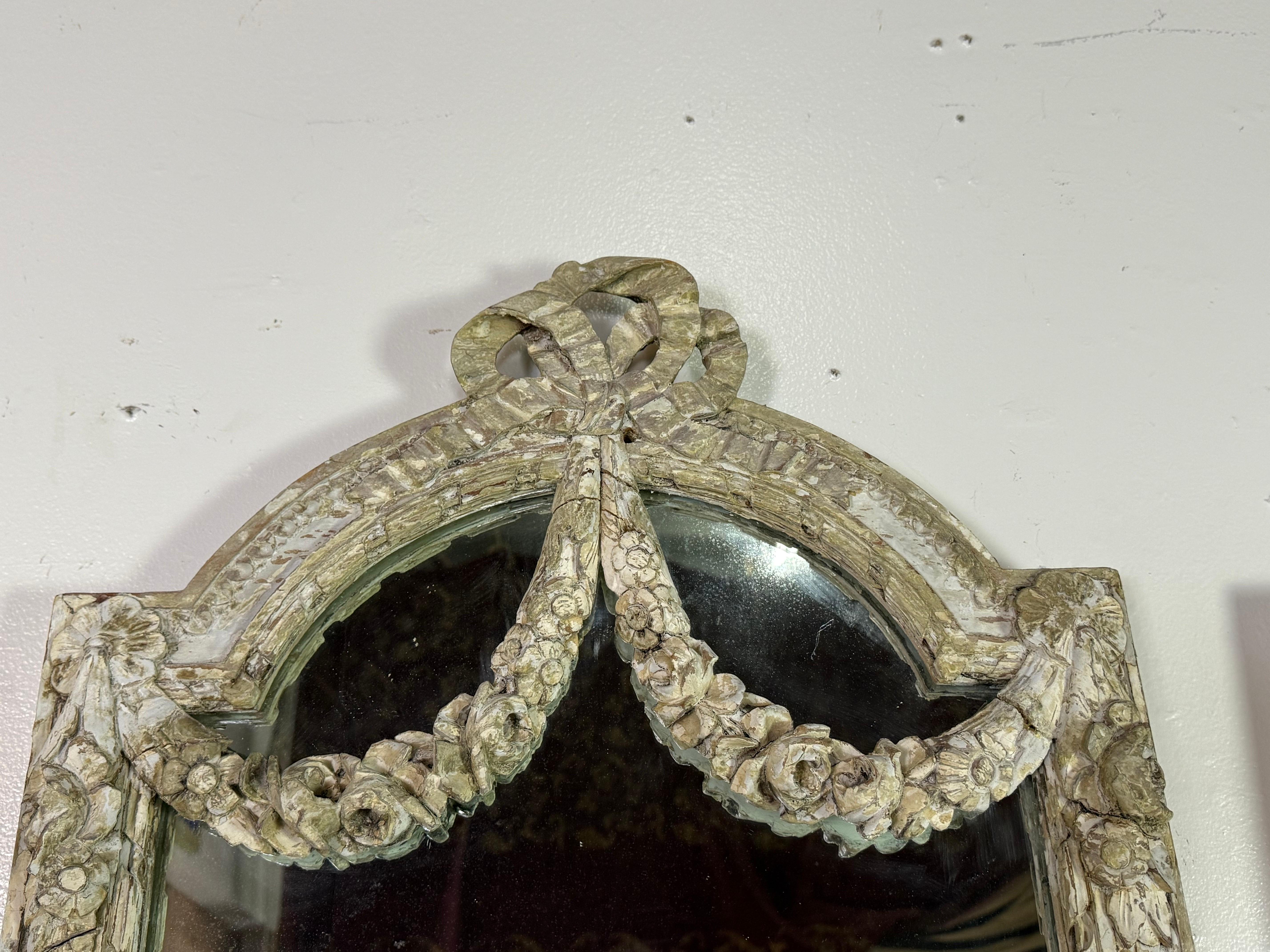 Pareja de espejos de consola franceses estilo Luis XVI del S. XIX Espejo en venta