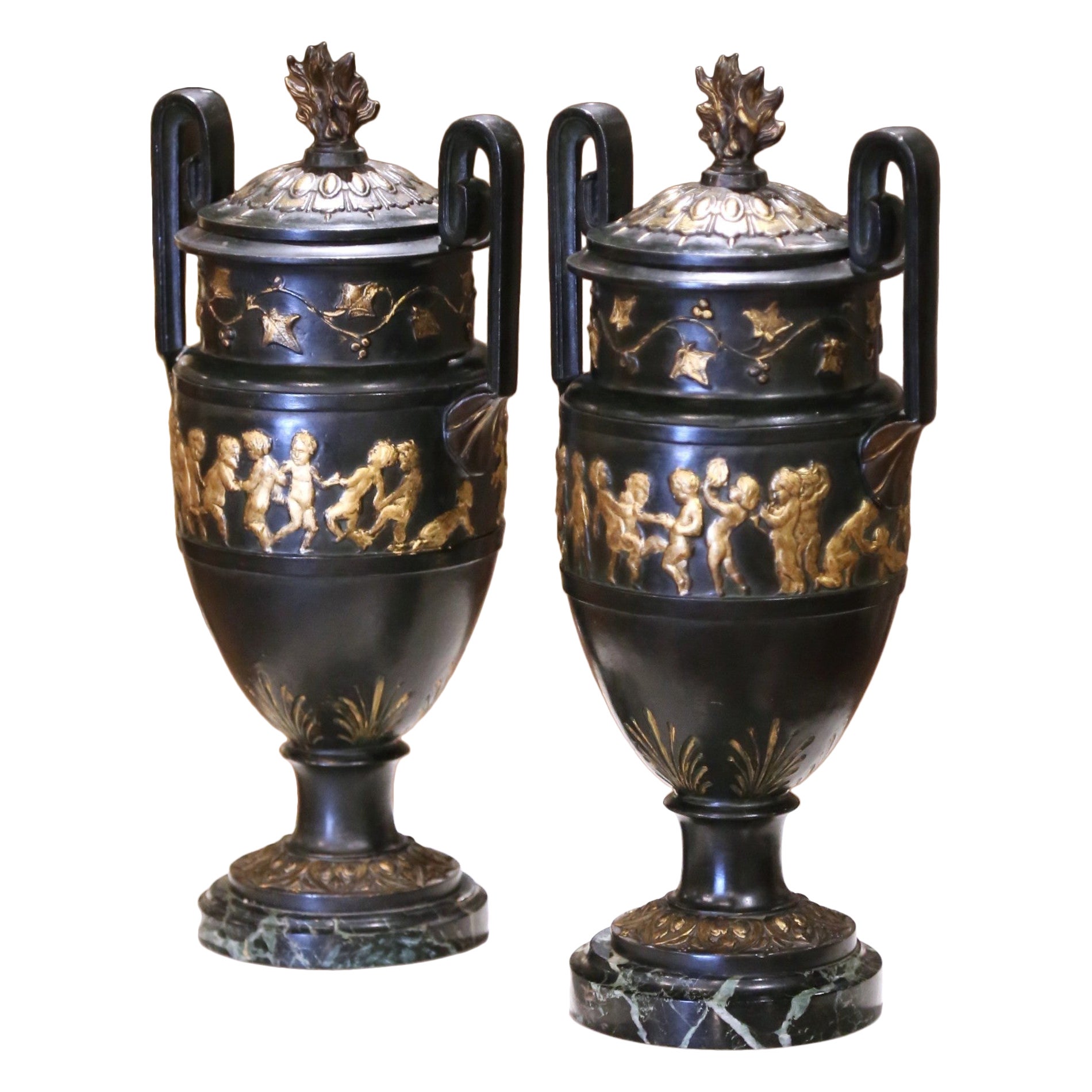 Hand-Carved Vases et récipients