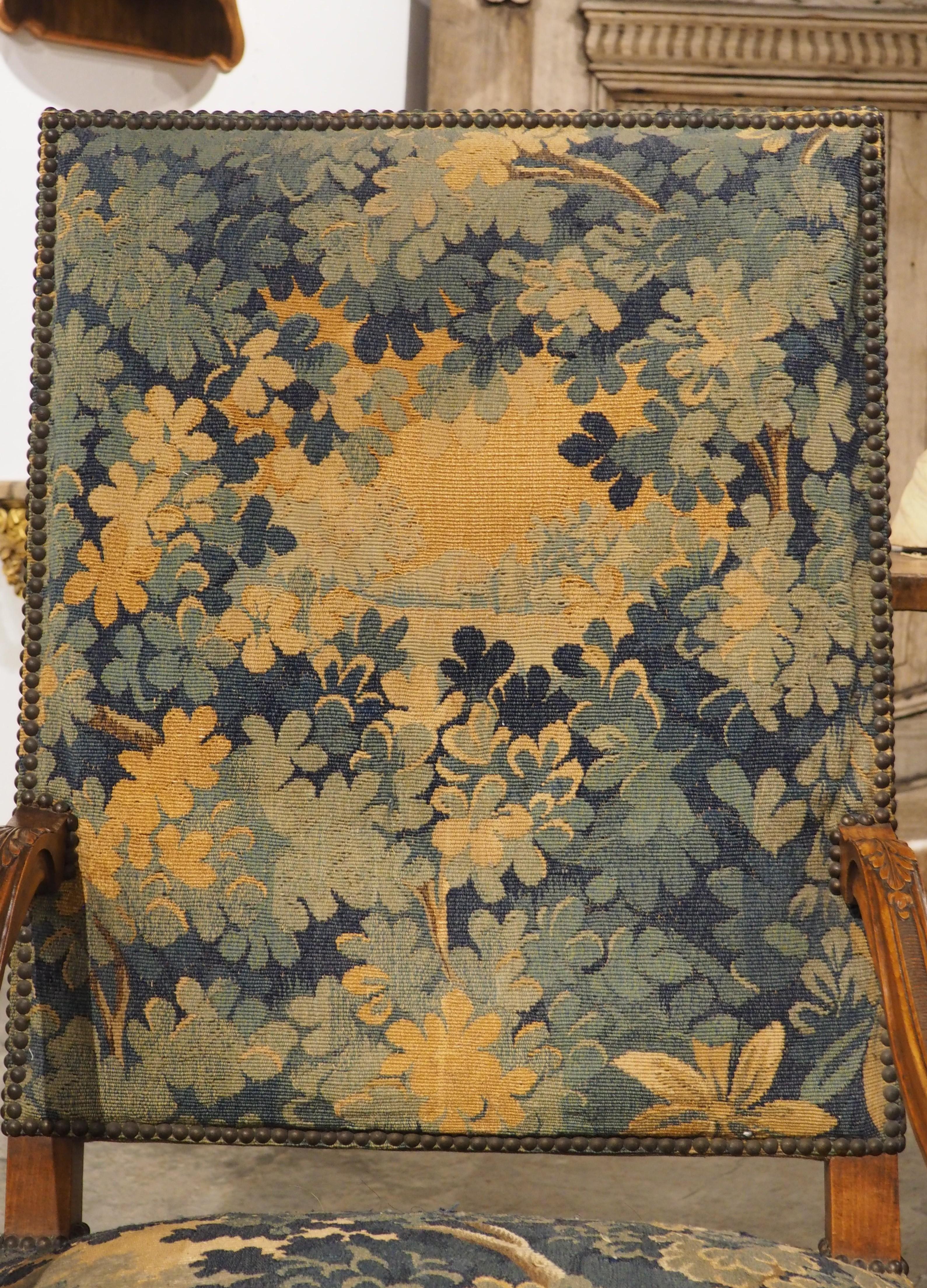 Paar französische Sessel im Regence-Stil des 19. Jh. mit Verdure-Tapisserie-Polsterung (Metall) im Angebot