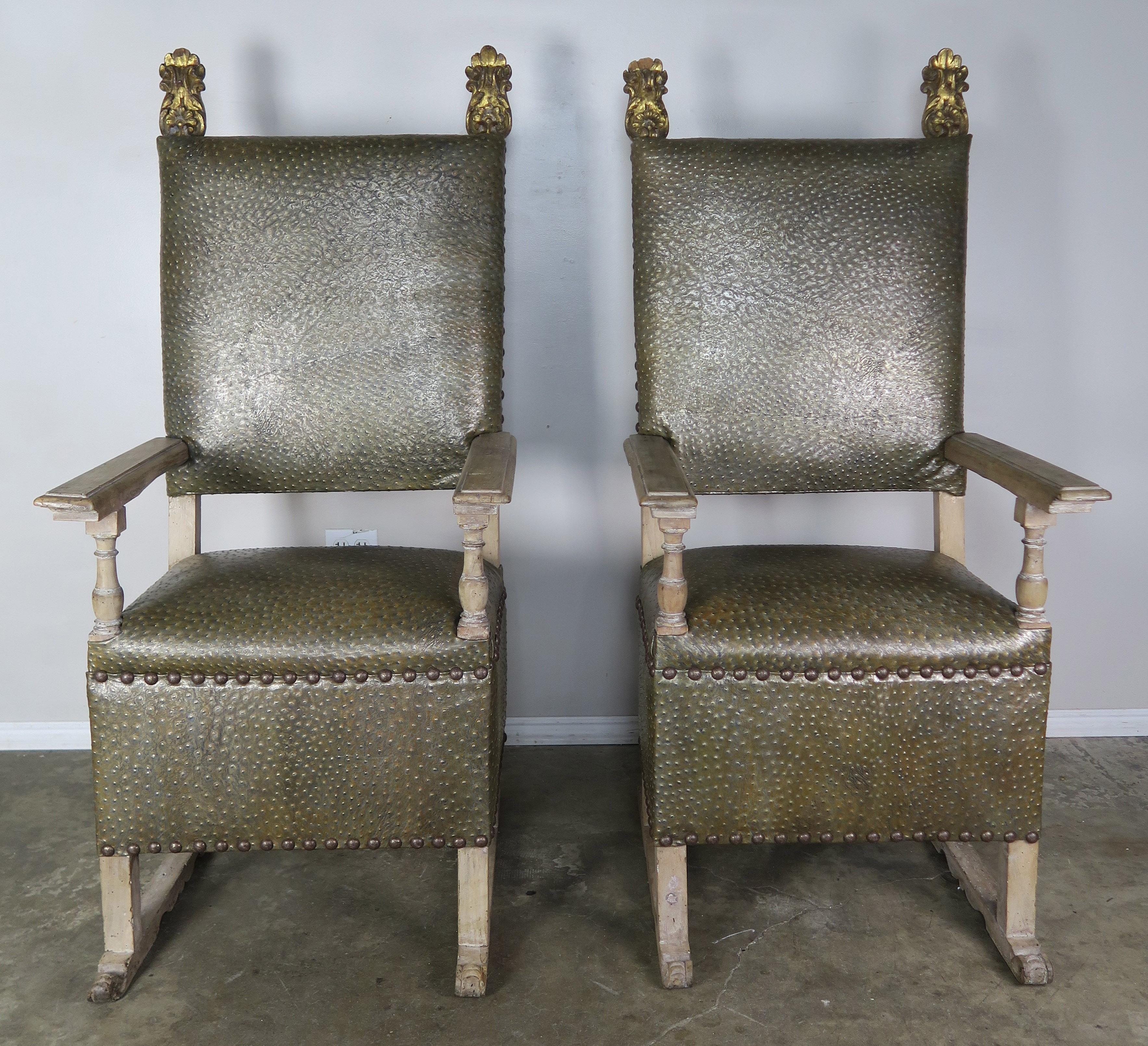 Pair of 19th Century Italian Armchairs with Giltwood Finials For Sale 5