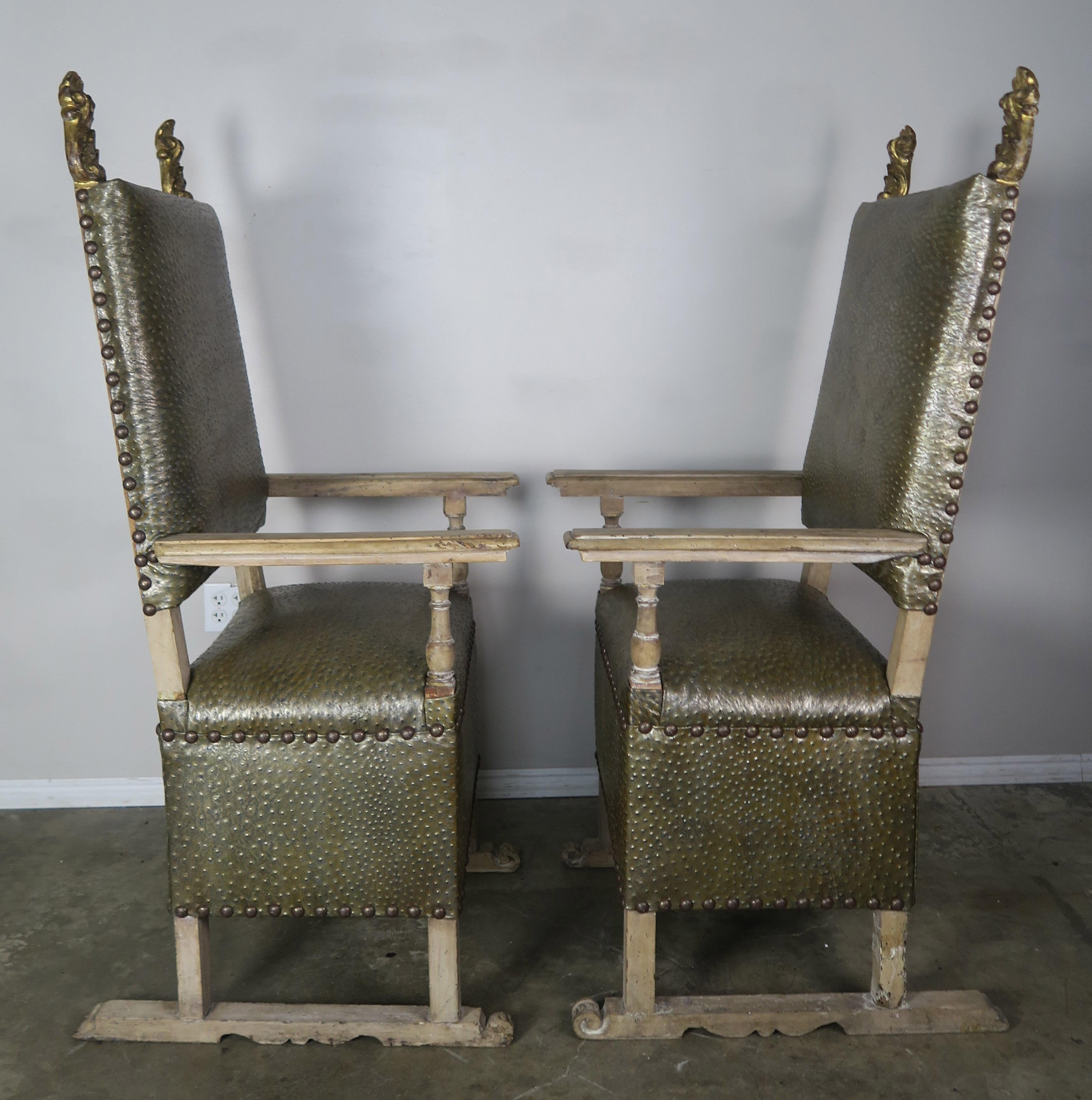 Pair of 19th Century Italian Armchairs with Giltwood Finials For Sale 1