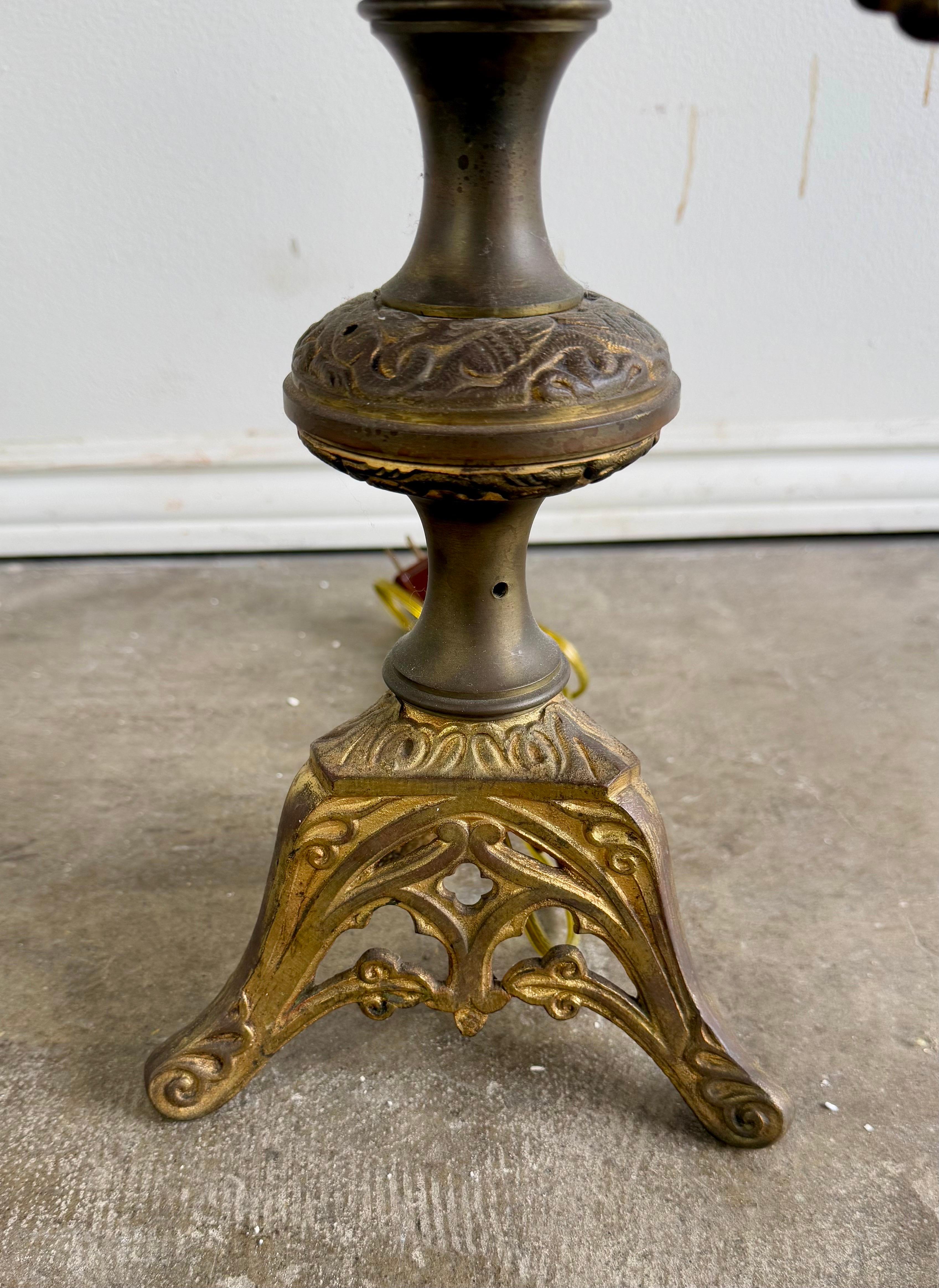 Pareja de candelabros italianos de latón del s. XIX en Desgastado estado para la venta en Los Angeles, CA