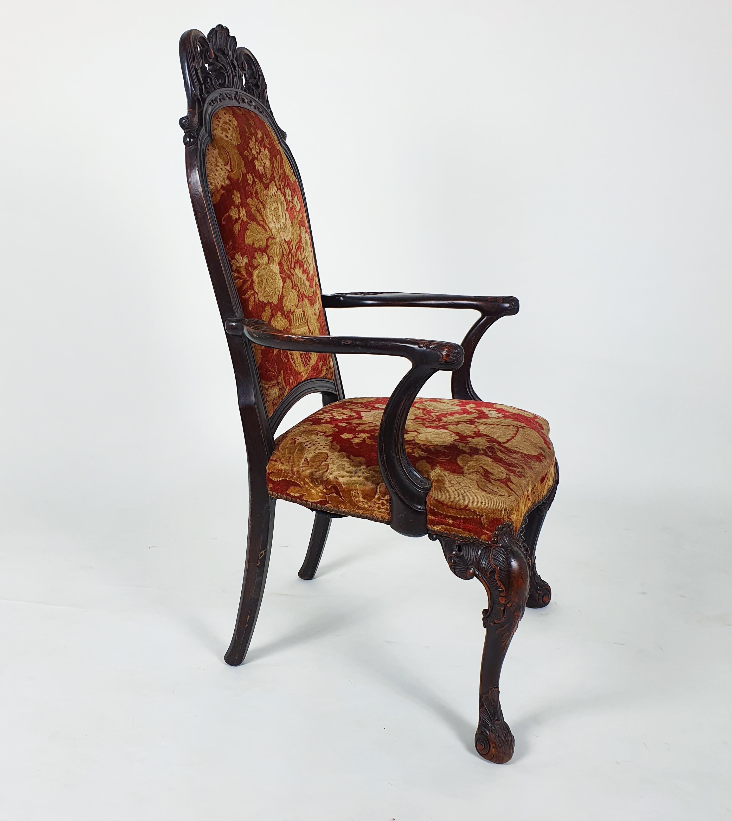 Pair of 19th Century Italian Carved Walnut Armchairs In Good Condition In London, west Sussex