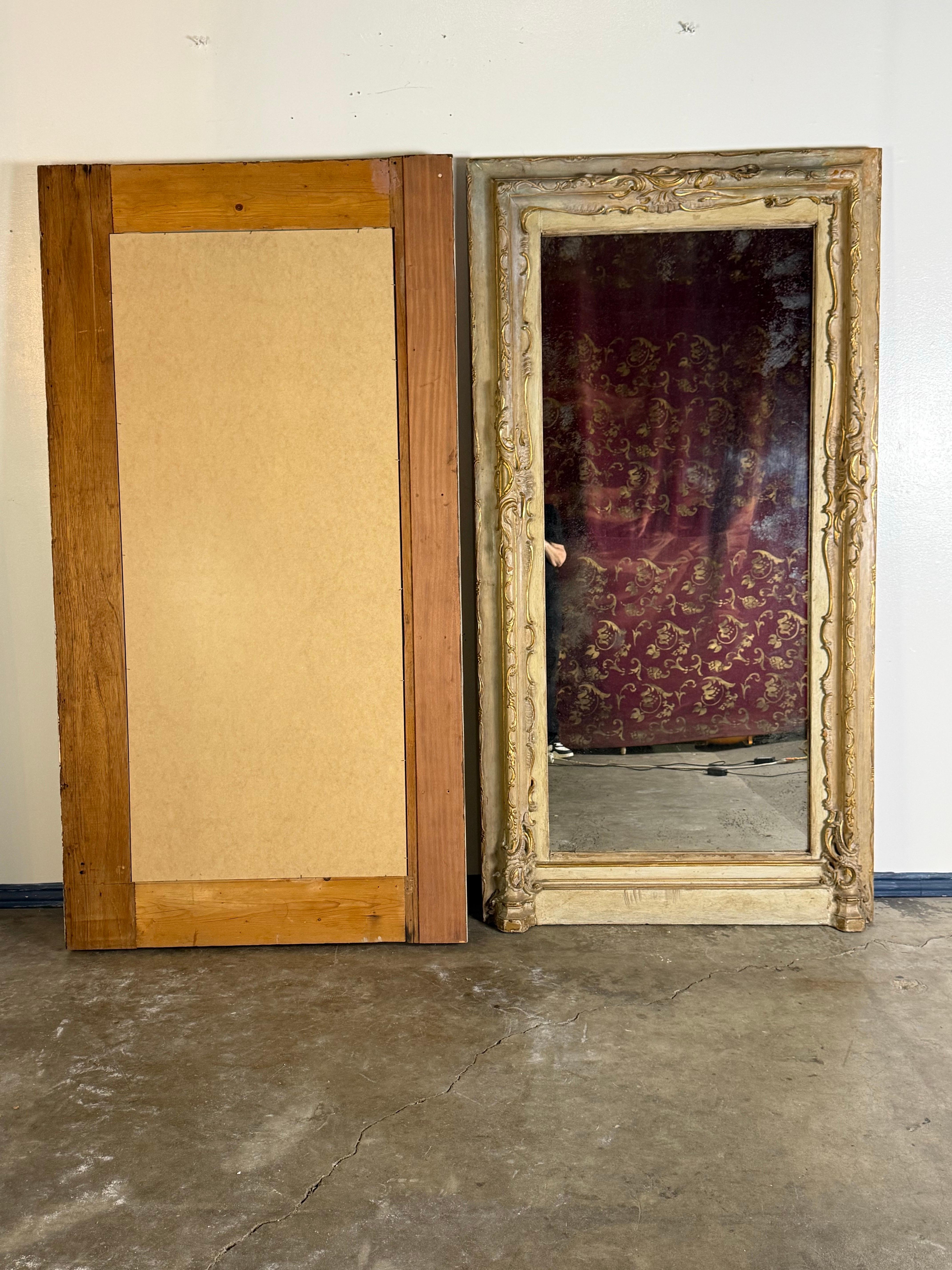 Paire d'encadrements de porte italiens du A.I.C. avec Antique Mirror en vente 7