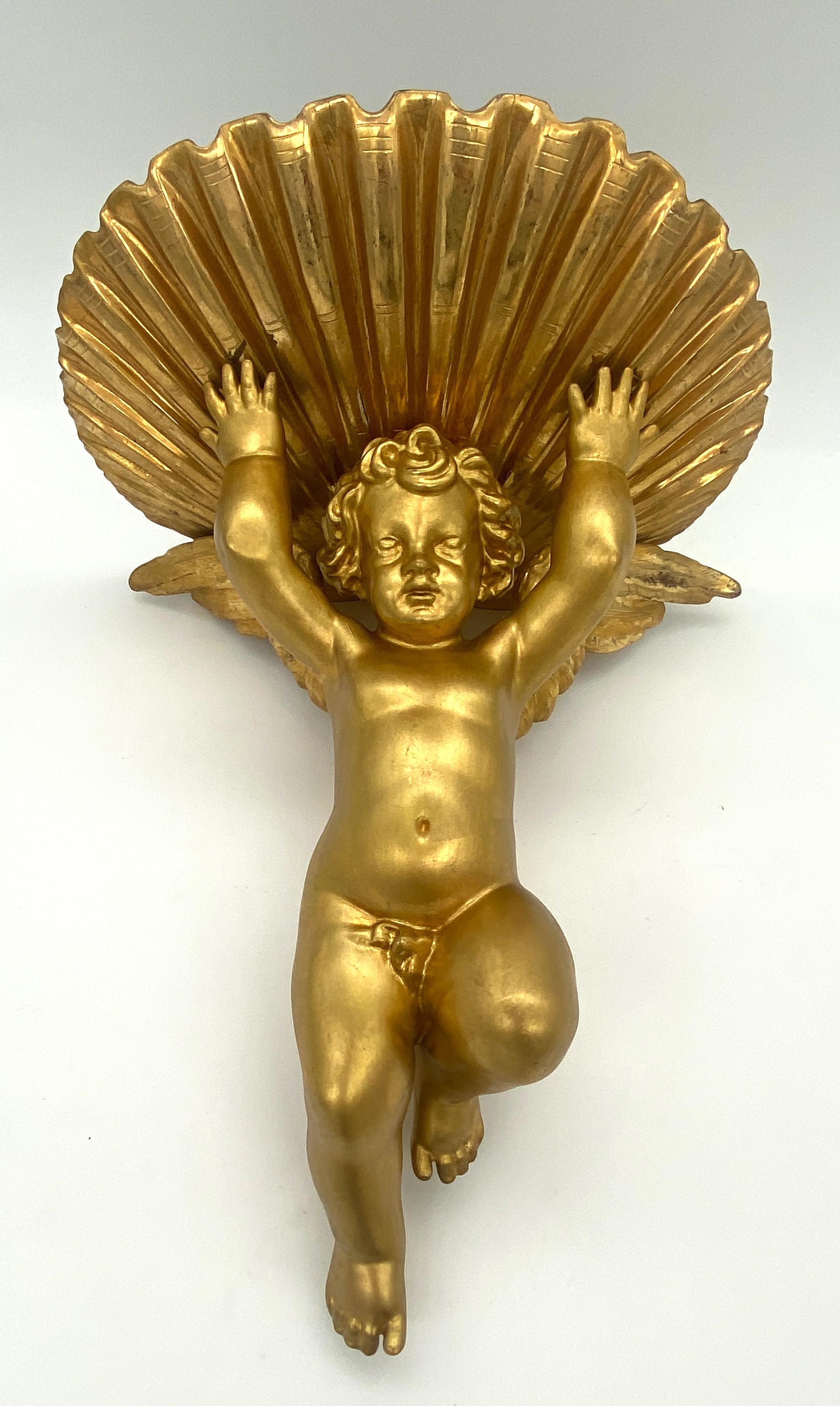 Pair of 19th C. Italian Grotto Carved Giltwood Putti & Shell Wall Brackets In Good Condition For Sale In West Palm Beach, FL