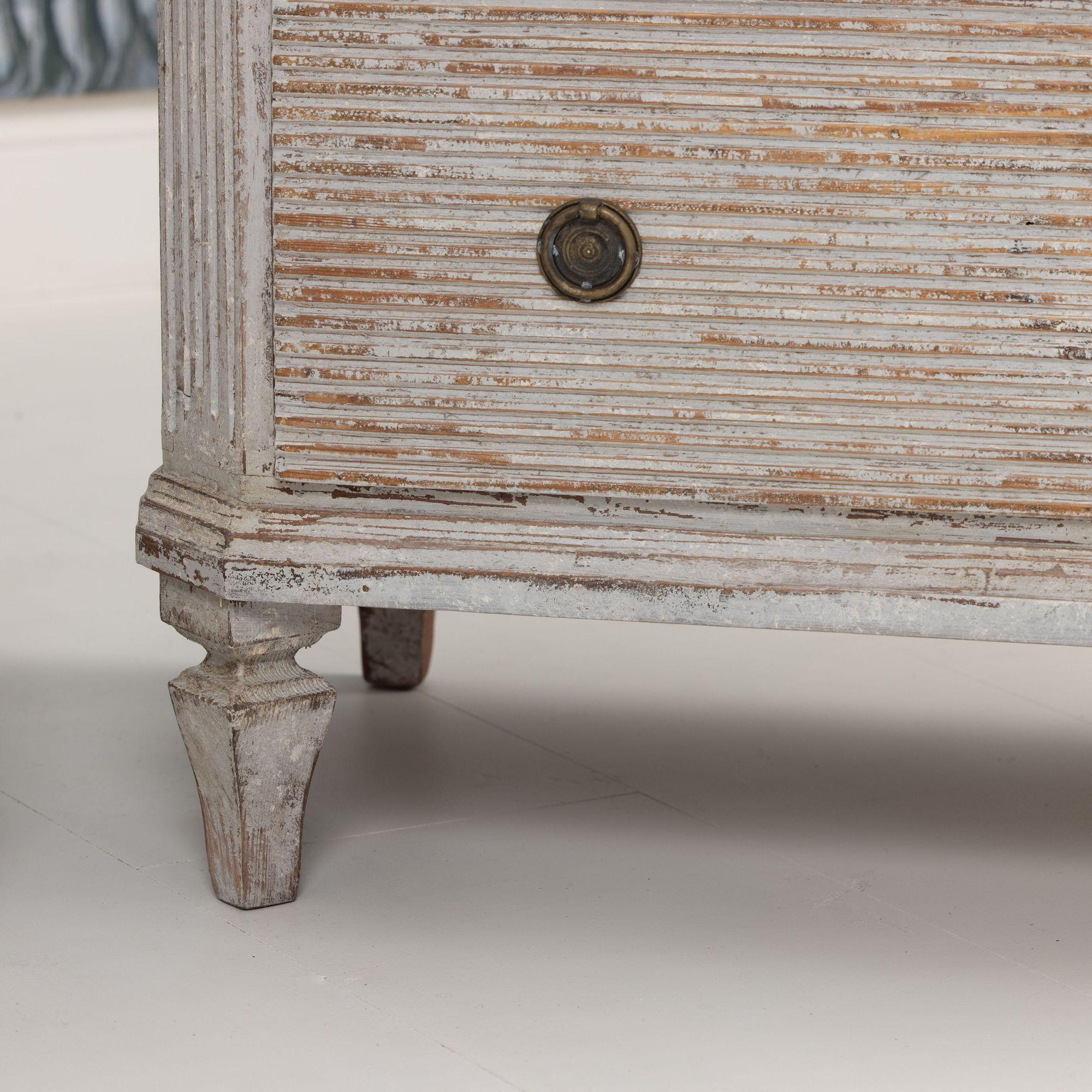 Pair of 19th c. Swedish Gustavian Painted Bedside Commodes 8