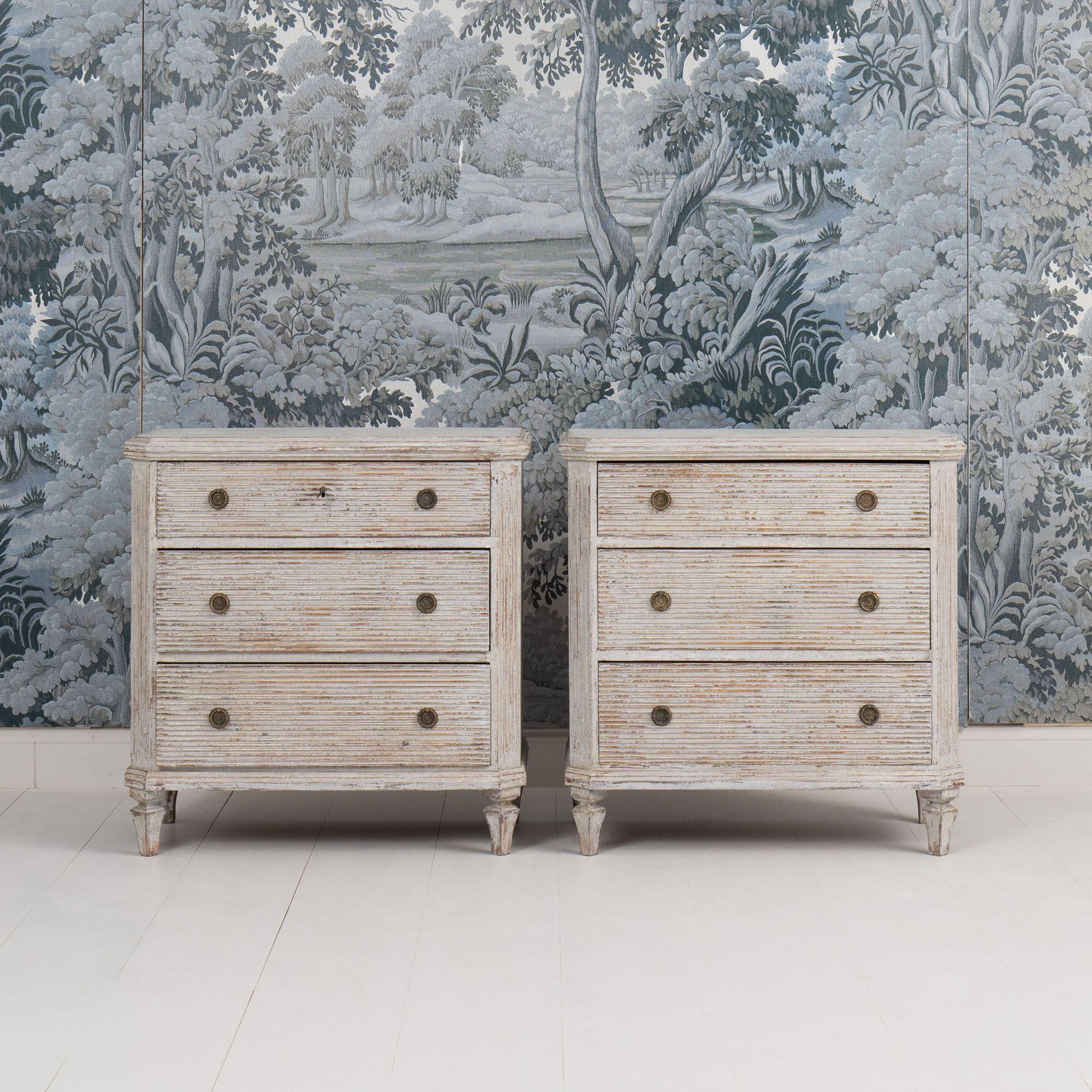 Hand-Carved Pair of 19th c. Swedish Gustavian Painted Bedside Commodes