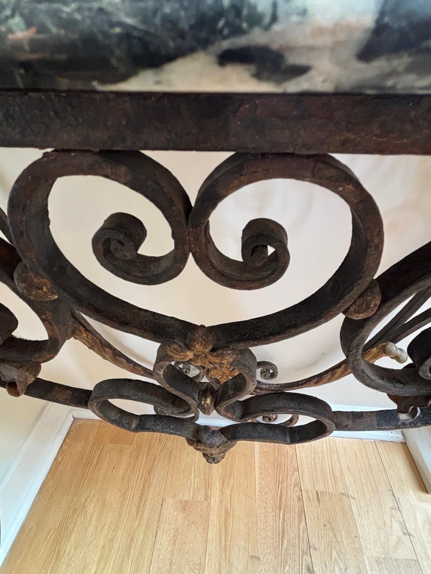 Pair of 19th C. Wrought Iron & Gilt Metal Base w/ Green Marble Top Wall Console en venta 4