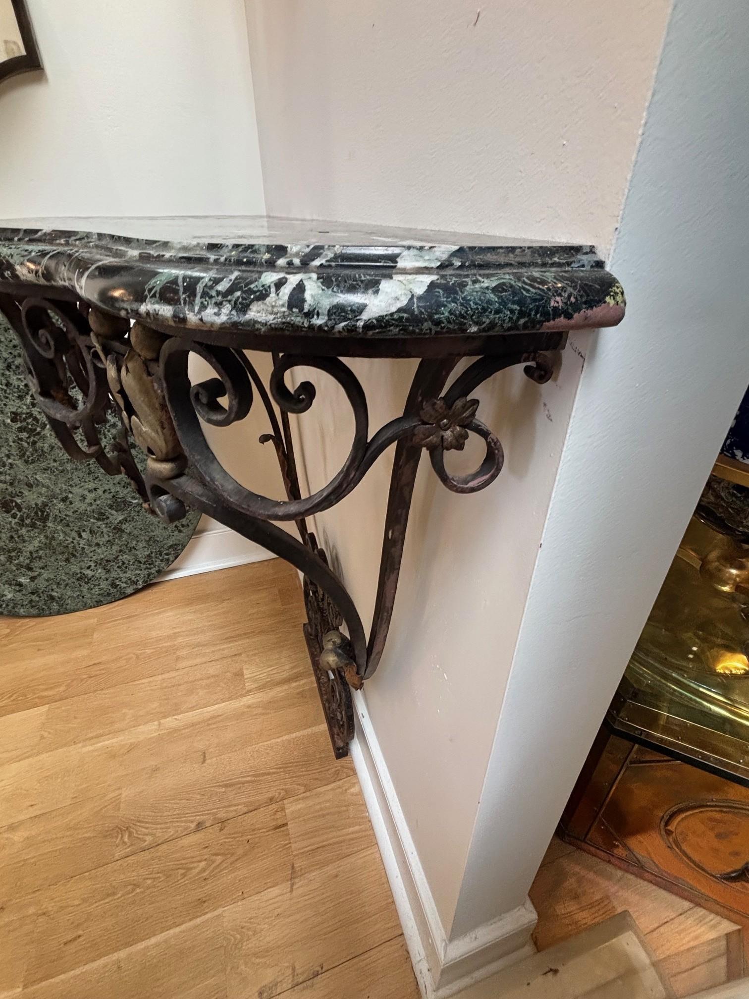 Pair of 19th C. Wrought Iron & Gilt Metal Base w/ Green Marble Top Wall Console en venta 6