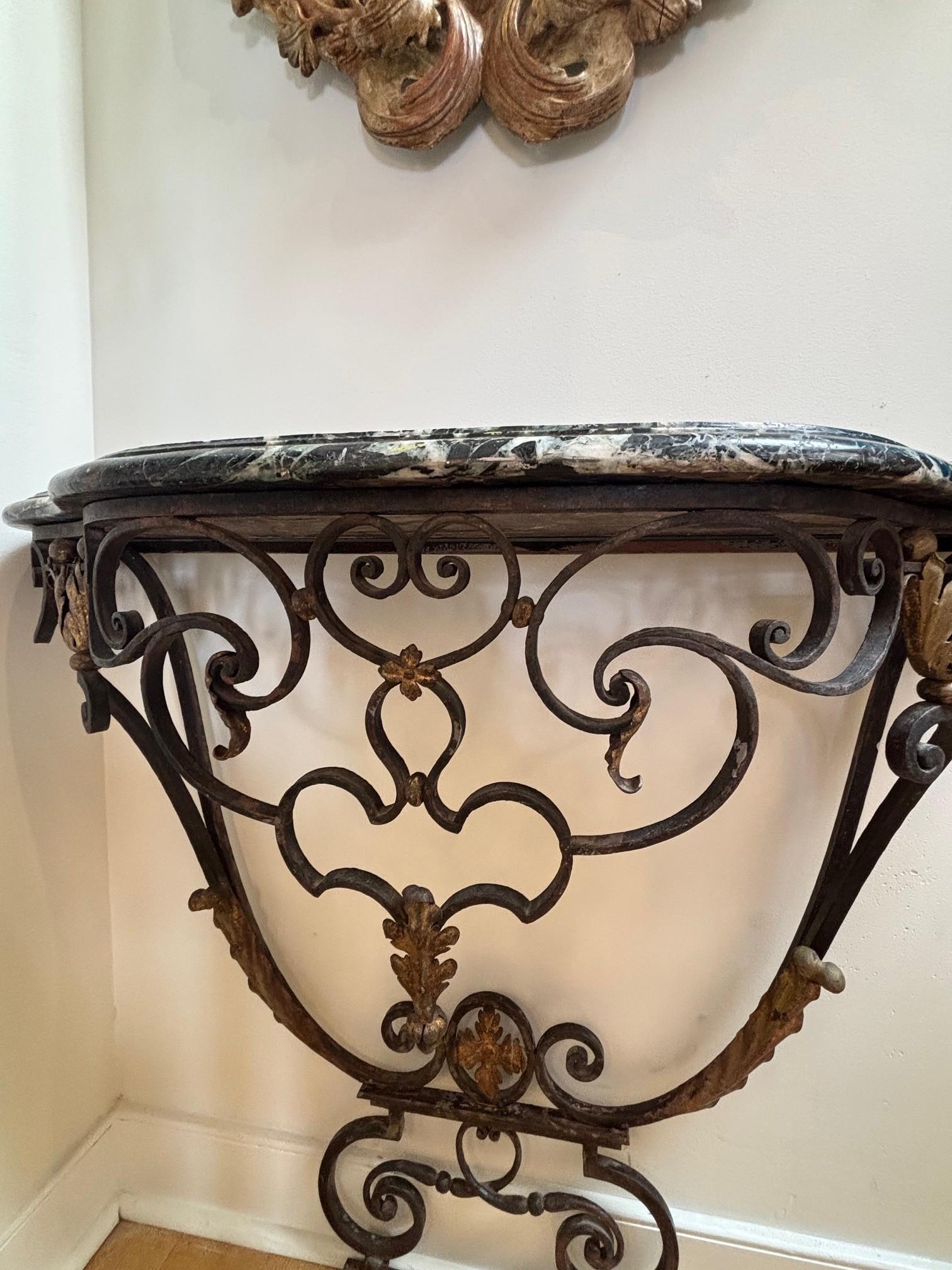 Pair of 19th C. Wrought Iron & Gilt Metal Base w/ Green Marble Top Wall Console en venta 1