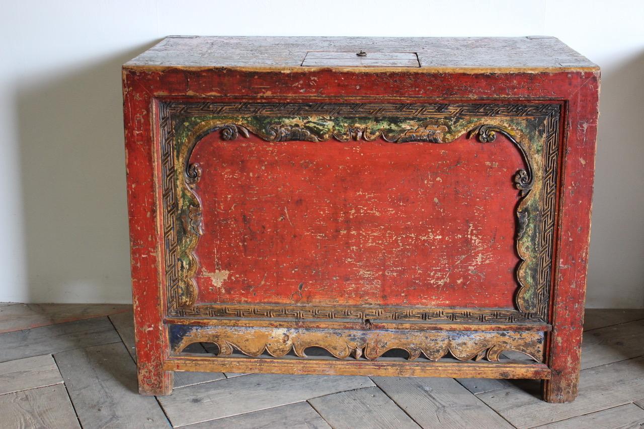 Pair of 19th Century Chinese Console Tables For Sale 7