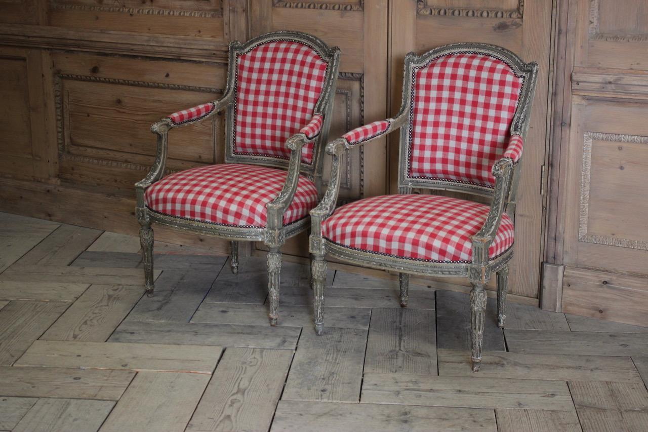 Pair of 19th Century French Painted Fauteuils in the Louis XVI Taste In Excellent Condition For Sale In Gloucestershire, GB