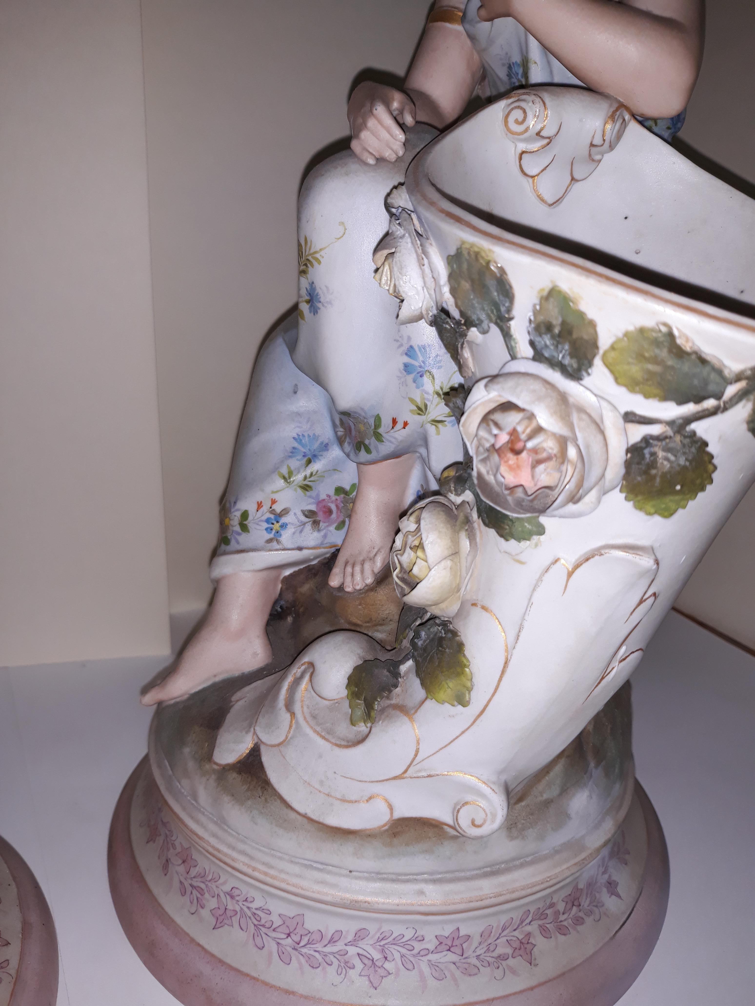 Pair of 19th Century Porcelain Biscuit, France, Vieux Paris Cornucopia Statue For Sale 2