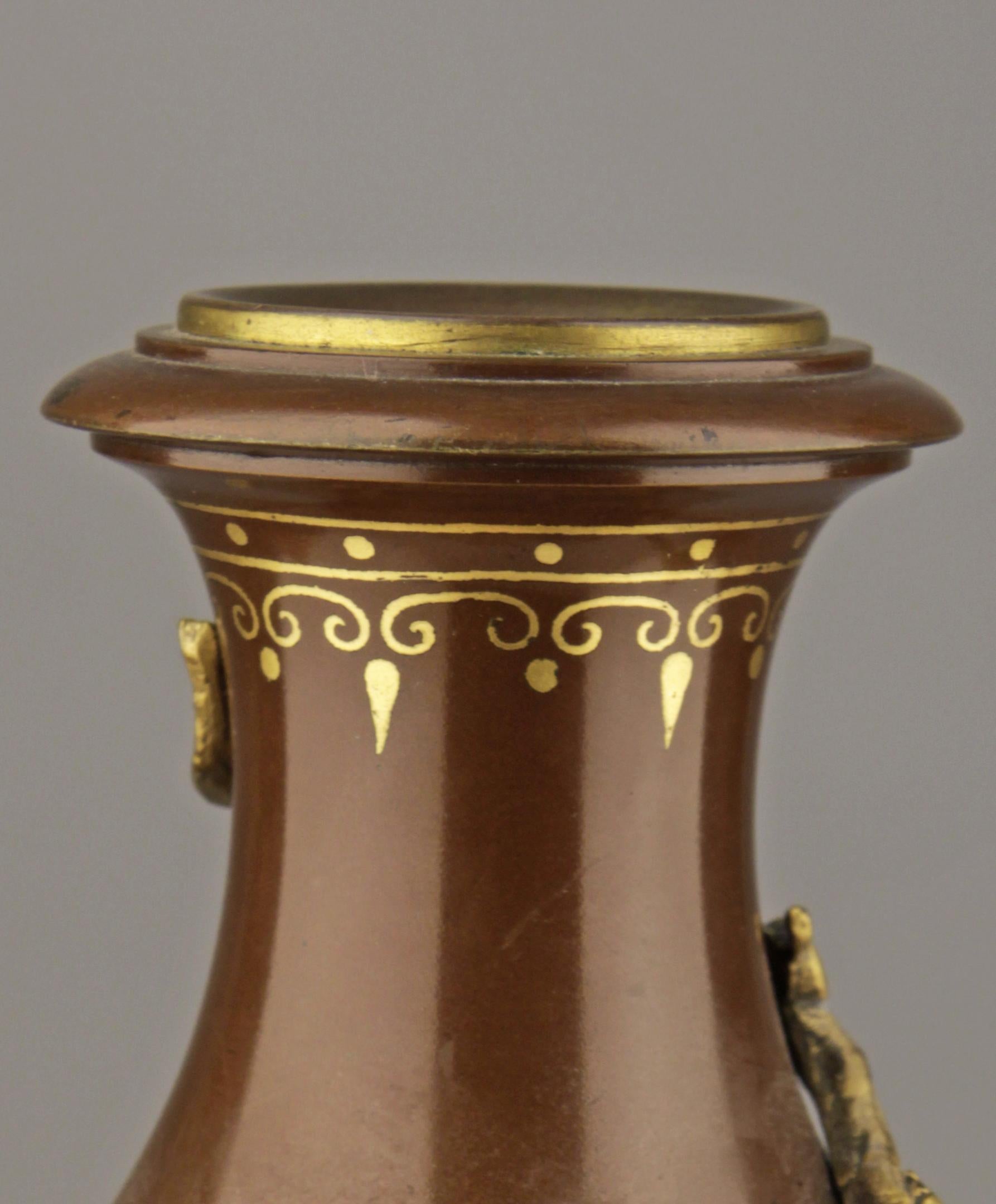 Dekorative Amphoren aus Bronze des 19. Jahrhunderts/2. Kaiserreichs von F. Barbedienne, Paar im Angebot 2