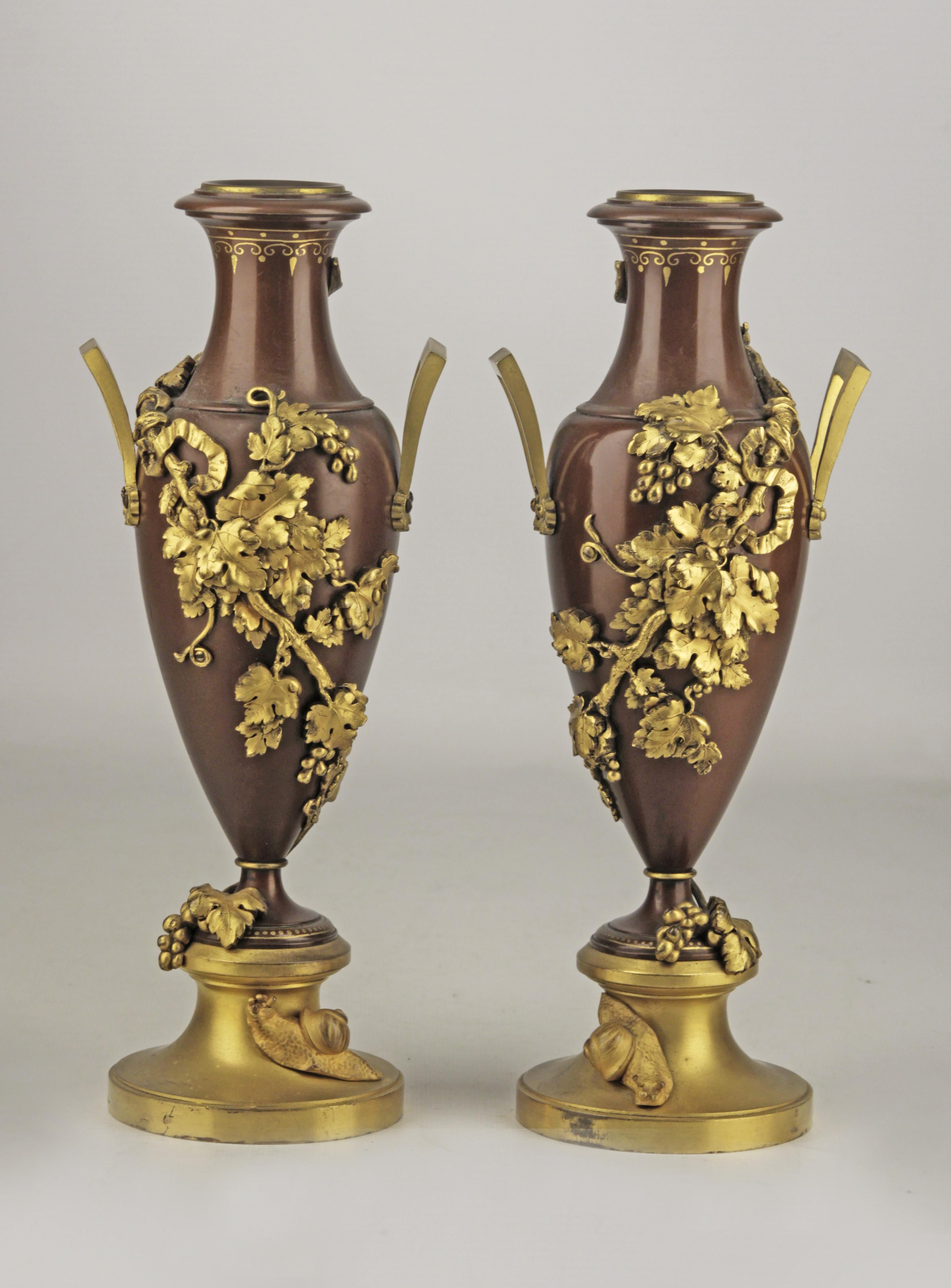 Neoclassical Pair of 19th Century/2nd Empire Bronze Decorative Amphorae by F. Barbedienne For Sale