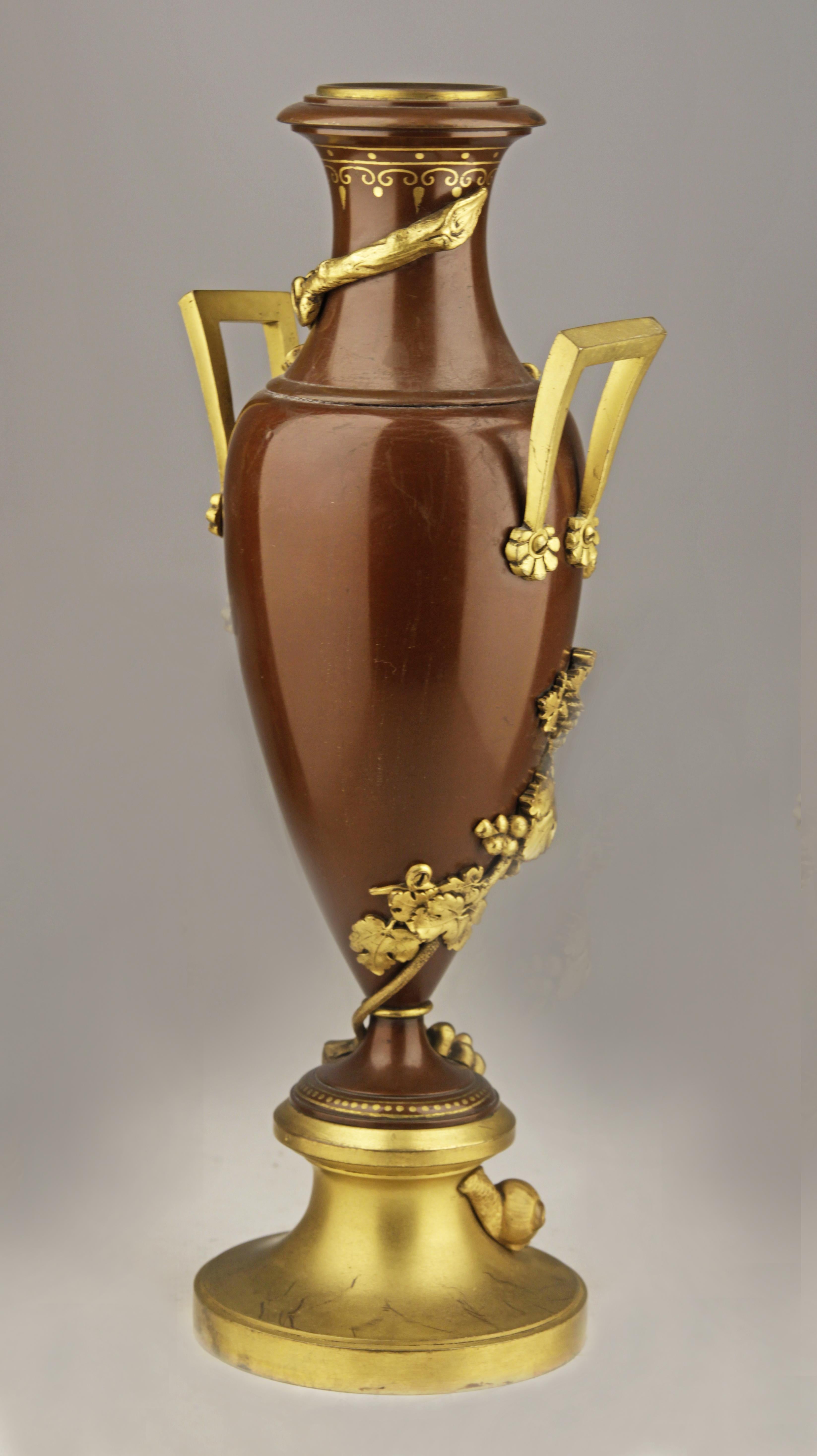 Dekorative Amphoren aus Bronze des 19. Jahrhunderts/2. Kaiserreichs von F. Barbedienne, Paar im Zustand „Gut“ im Angebot in North Miami, FL