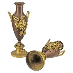 Paire d'amphores décoratives en bronze du 2e Empire du 19e siècle par F. Barbedienne