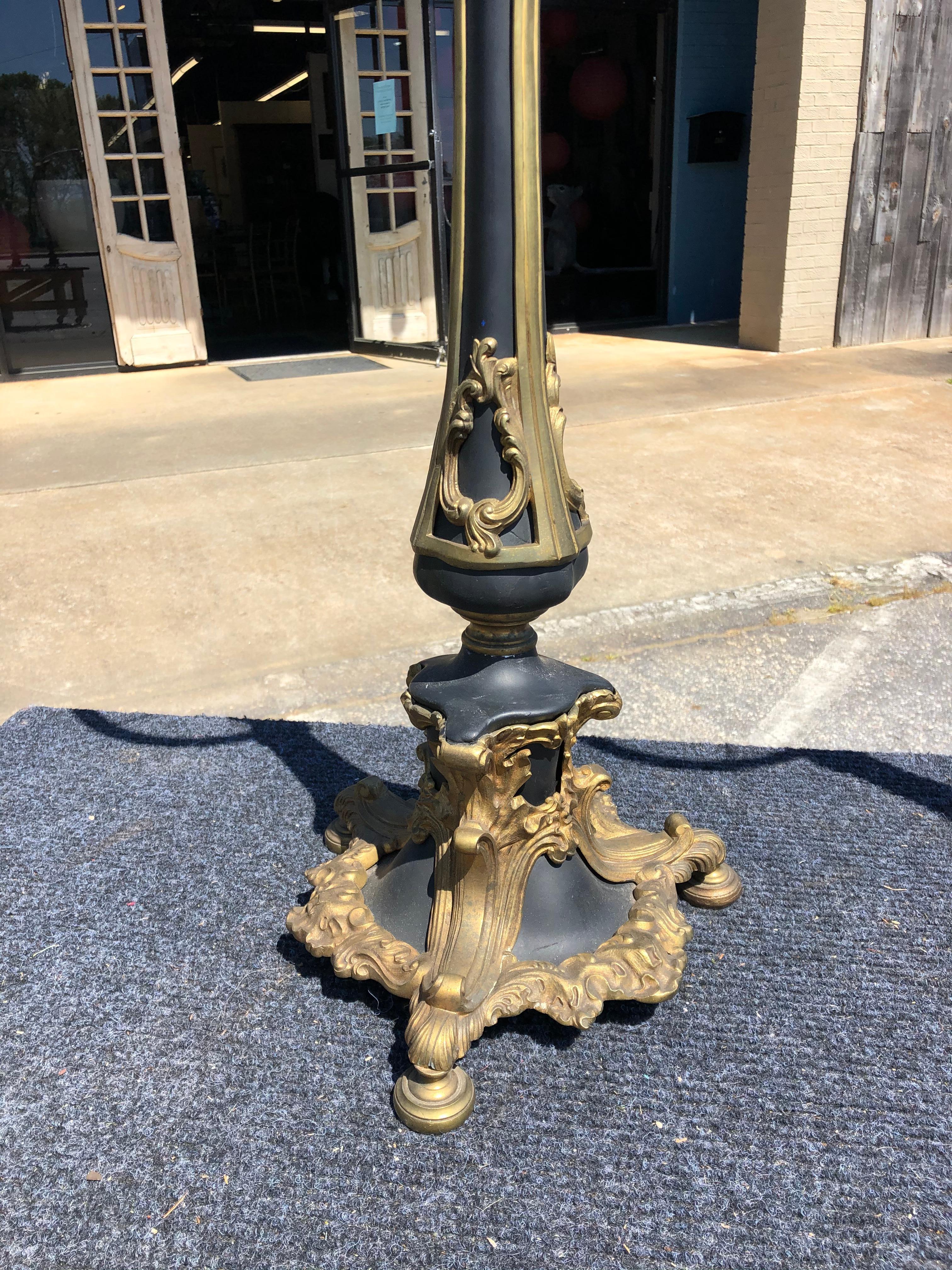 Pair of 19th Century American Bronze Astral Lamps For Sale 5