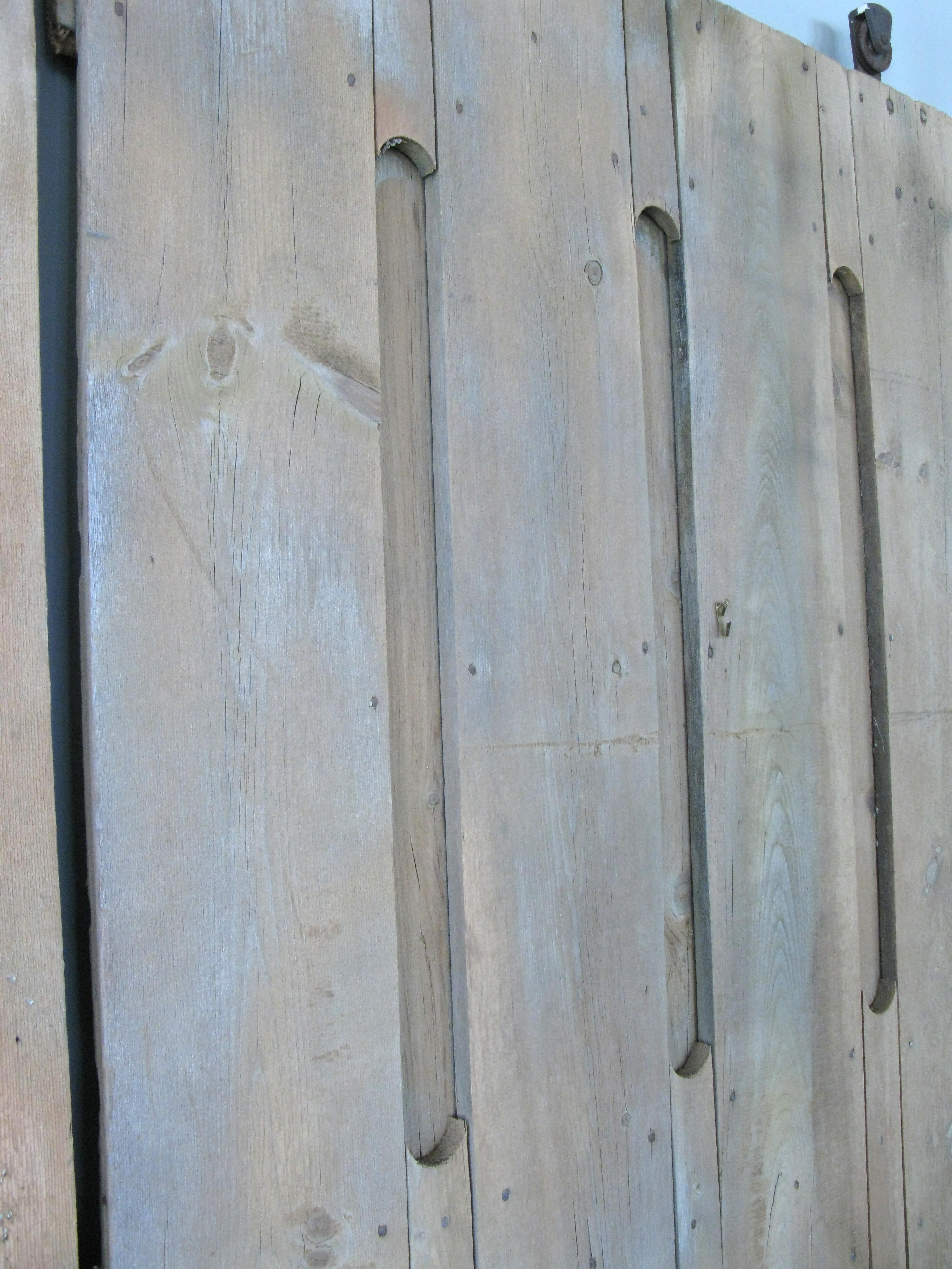 Pair of 19th Century American Gothic Barn Doors In Good Condition In Hudson, NY