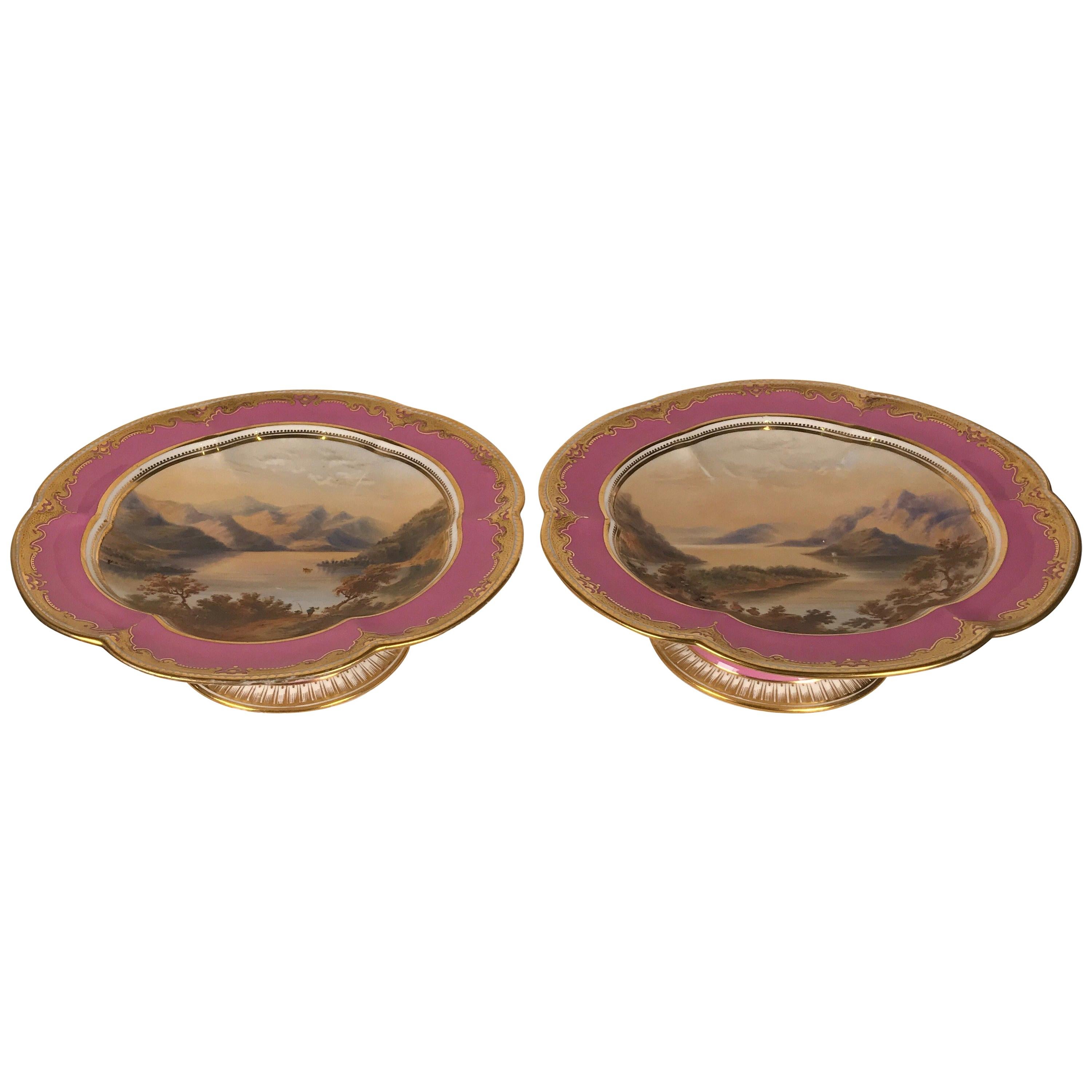 Pareja de antiguas compoteras inglesas de porcelana pintadas a mano del siglo XIX
