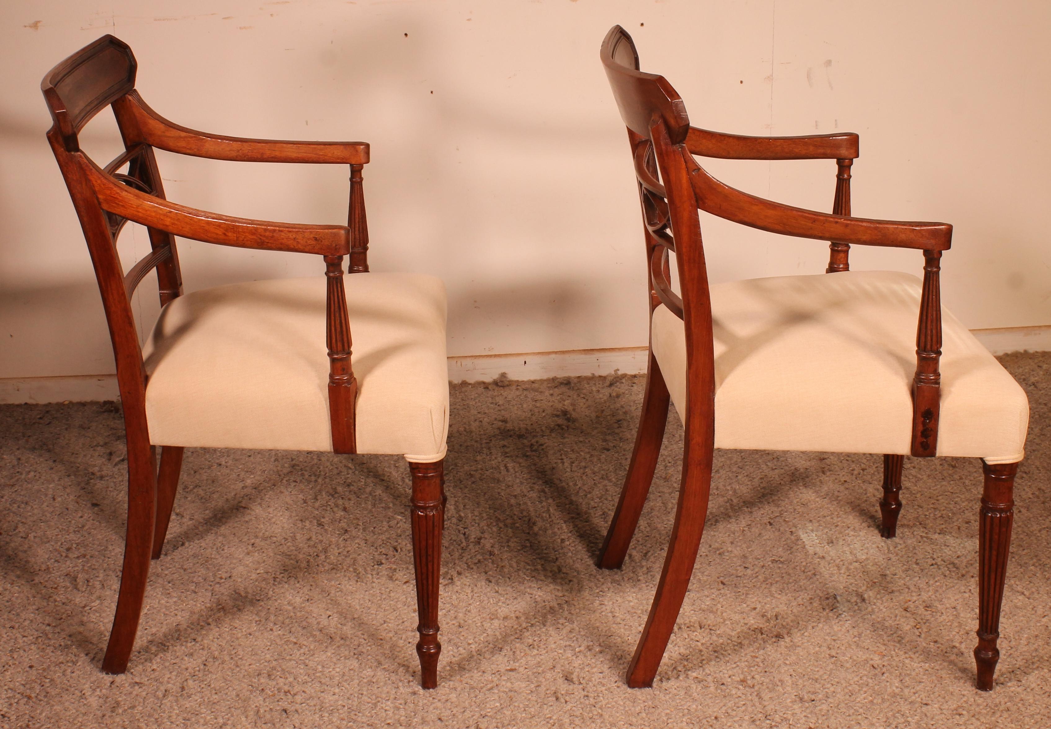 Early Victorian Pair of 19th Century Armchairs in Mahogany