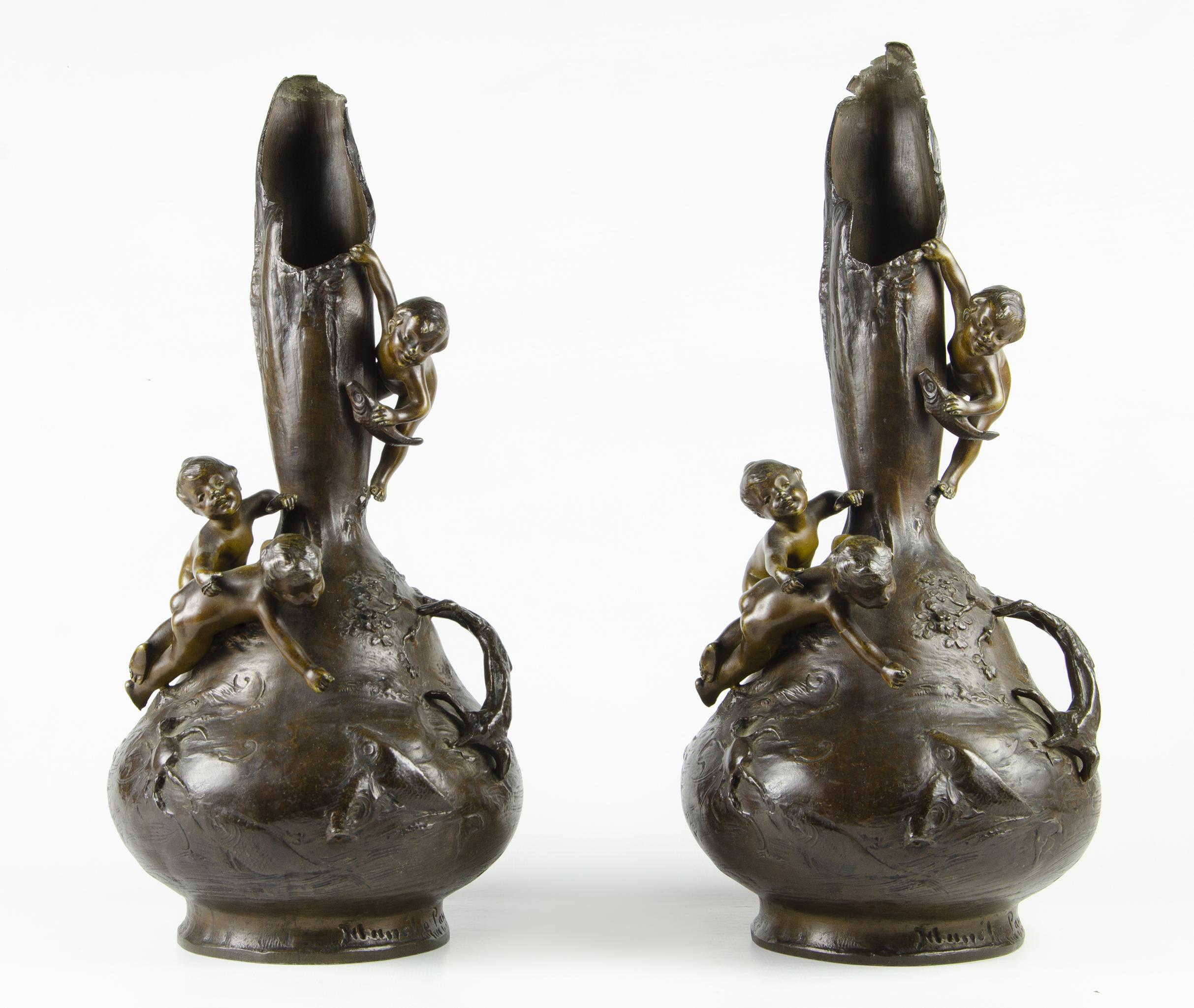 Paire de vases en bronze patiné Art nouveau de la fin du XIXe siècle représentant des enfants en train de pêcher, par l'auteur autrichien Ignar Mansch, France

Par : Ignar Mansch
MATERIAL : bronze, cuivre, étain, métal
Technique : fonte, moulage,
