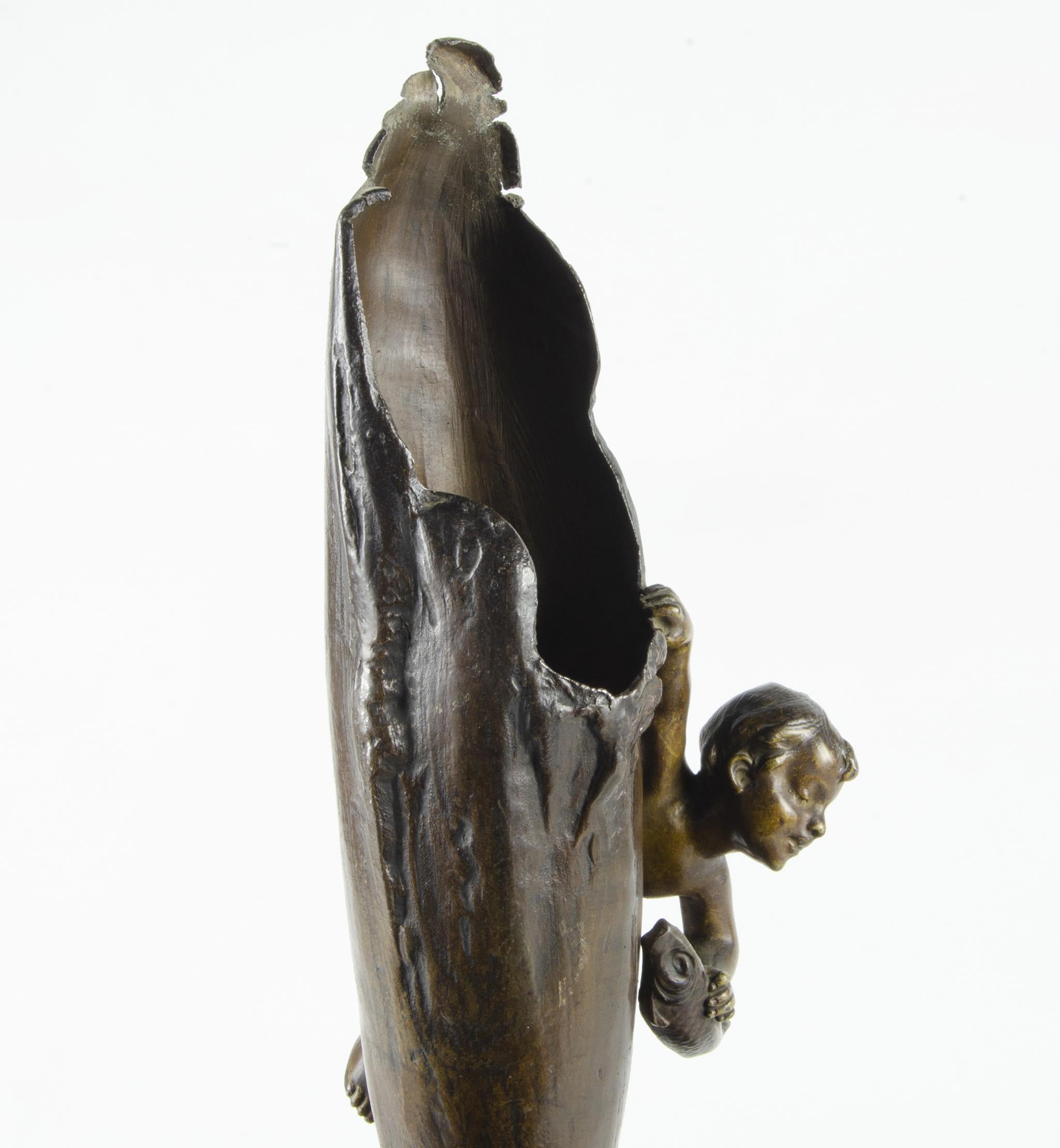 Paire de vases en bronze patiné Art Nouveau du 19ème siècle par Ignar Mansch, France Bon état - En vente à North Miami, FL
