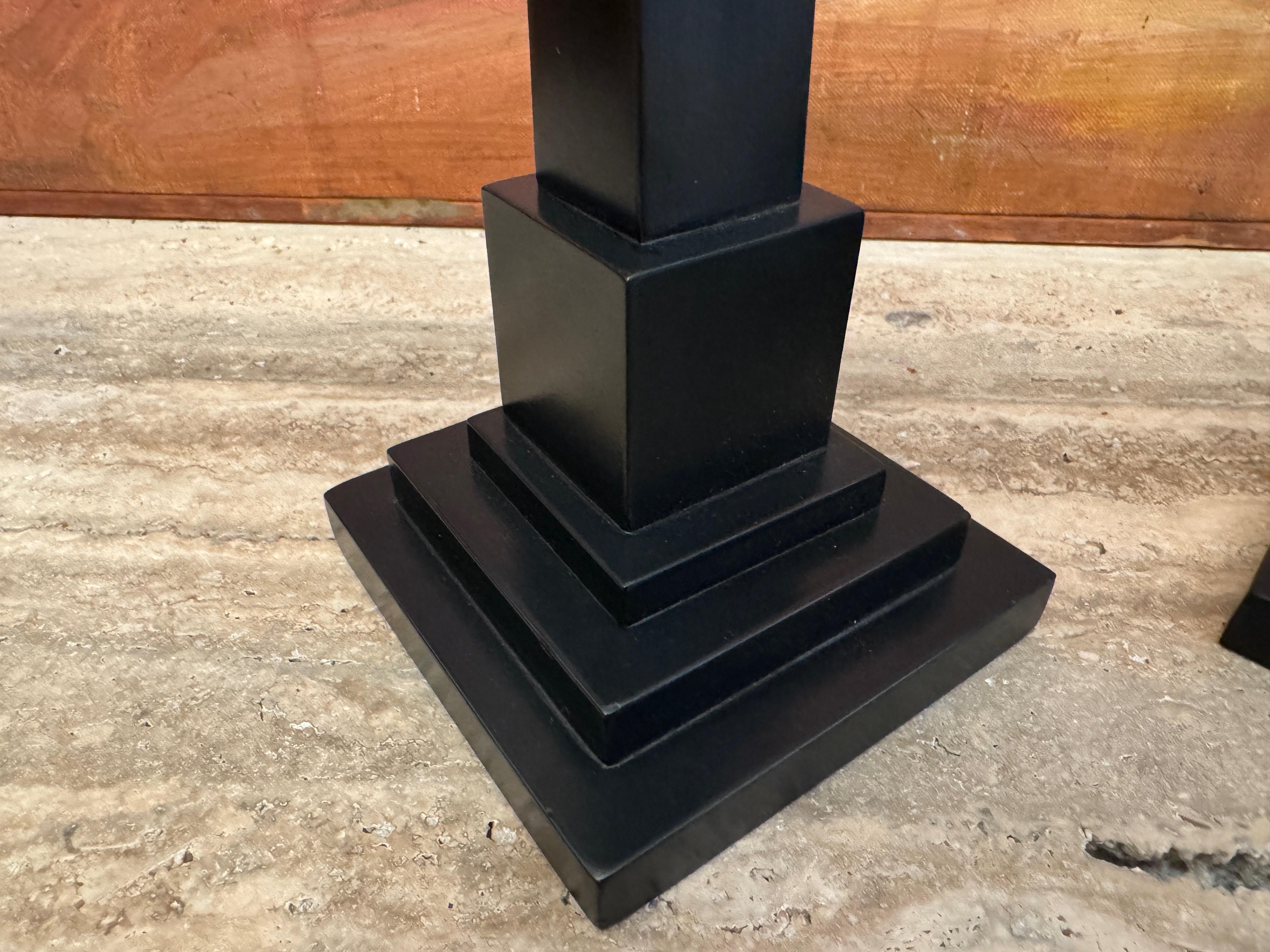 Coppia di obelischi in marmo nero e pietra dura di Ashford del XIX secolo in vendita 9