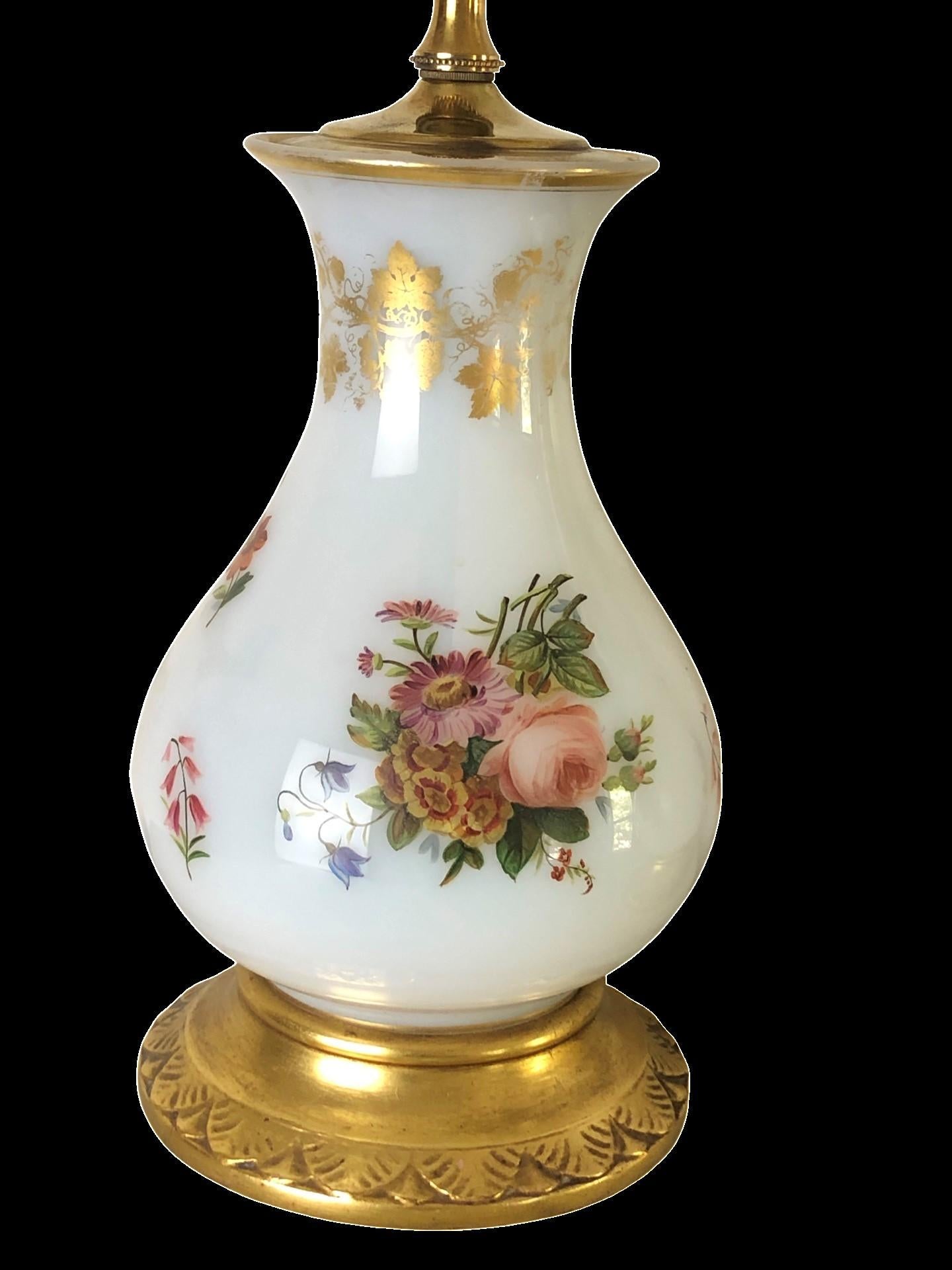 French Pair of 19th Century Baccarat White Opaline Lamps For Sale