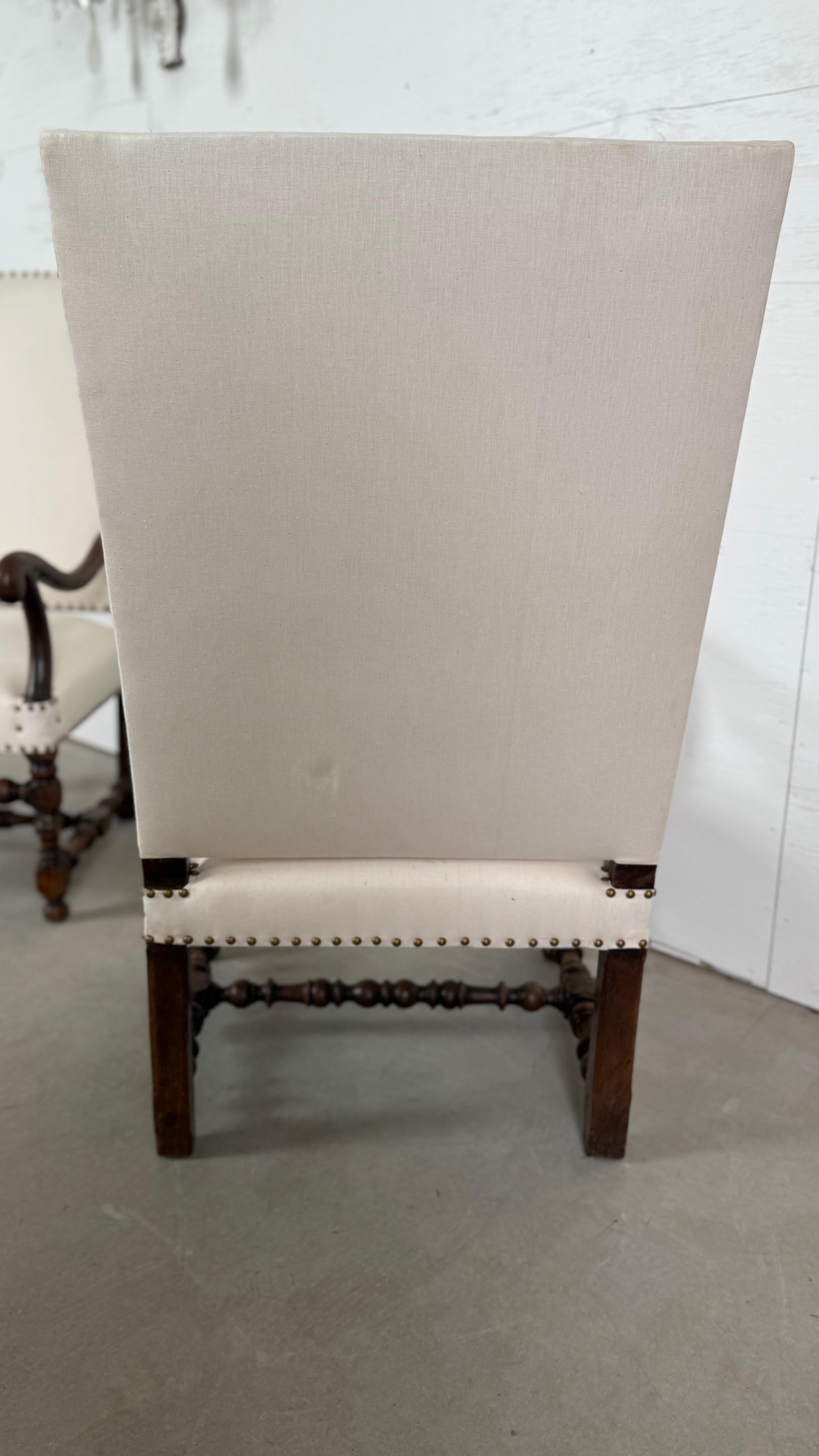 Noyer Paire de fauteuils baroques du XIXe siècle de style Louis XIII en vente