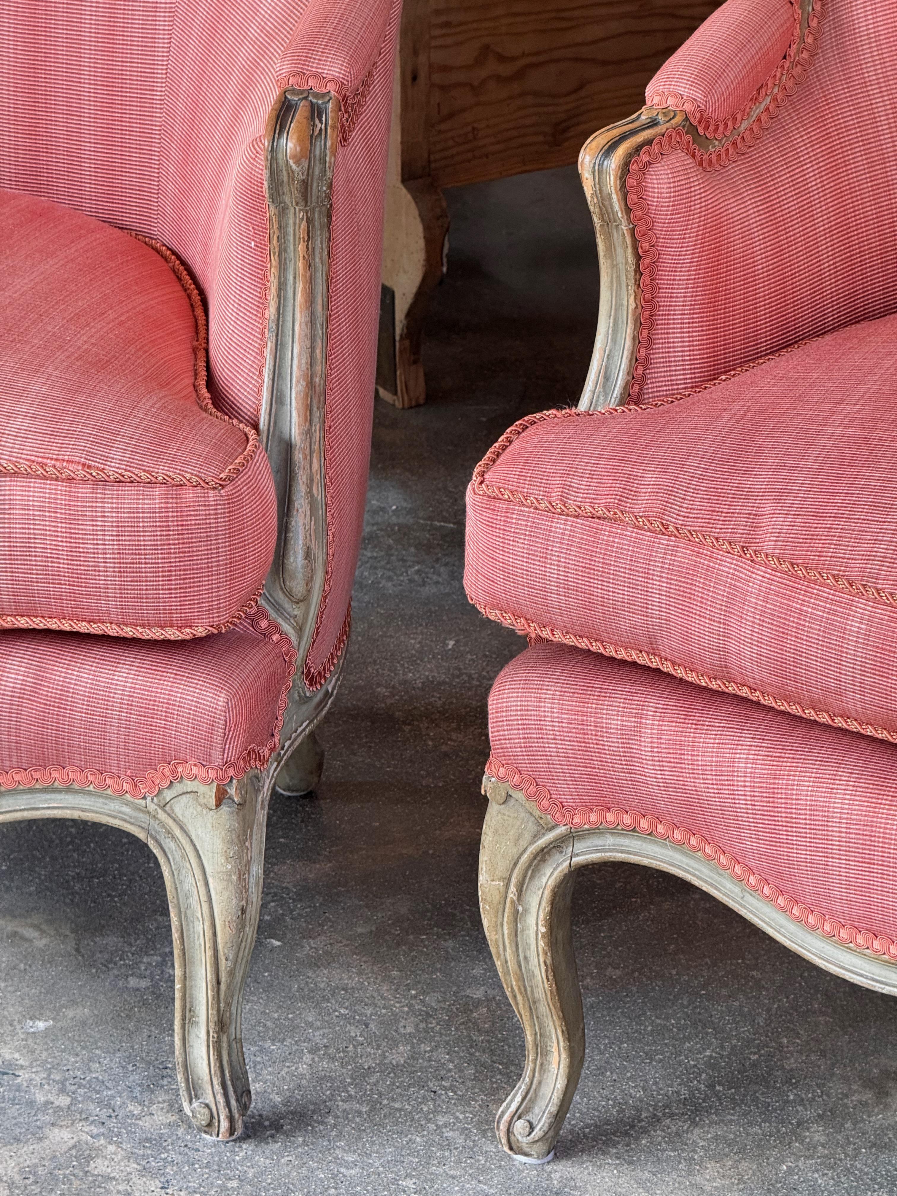 Coppia di bergeres in legno di faggio del XIX secolo con tappezzeria rosa in vendita 2