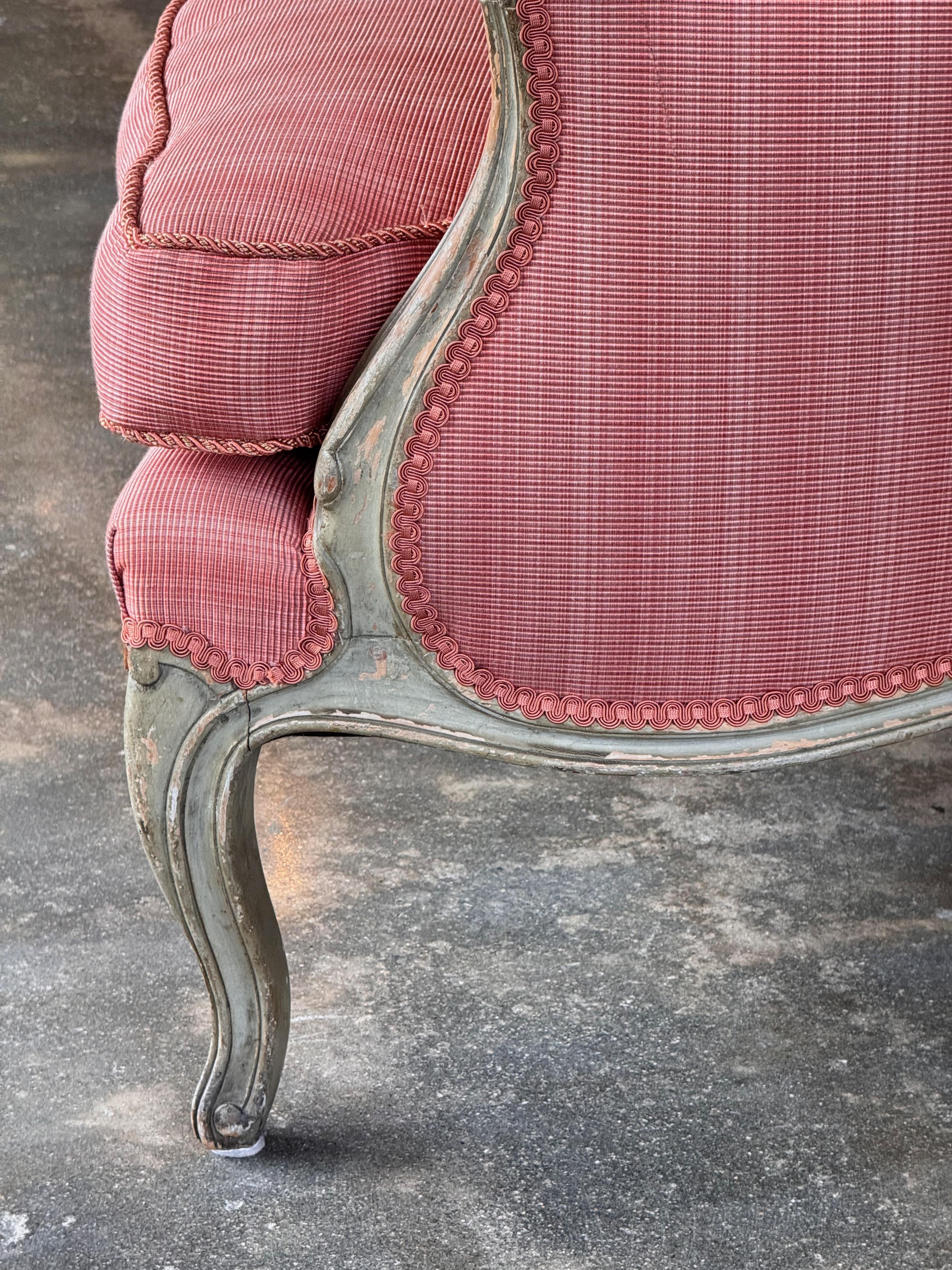 Coppia di bergeres in legno di faggio del XIX secolo con tappezzeria rosa in vendita 4