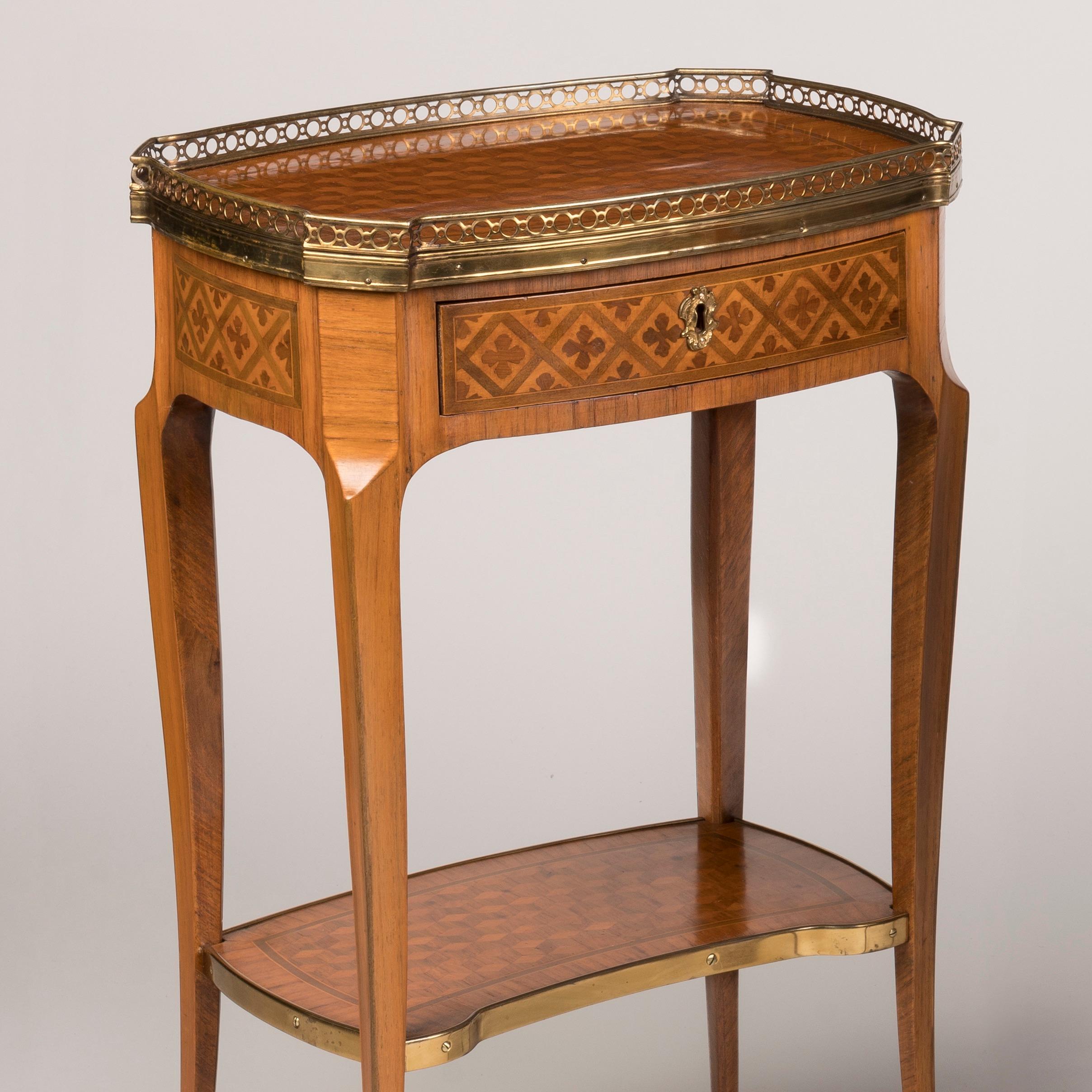 Bois de violette Paire de tables en parqueterie de bois de roi de la Belle Époque du XIXe siècle en vente